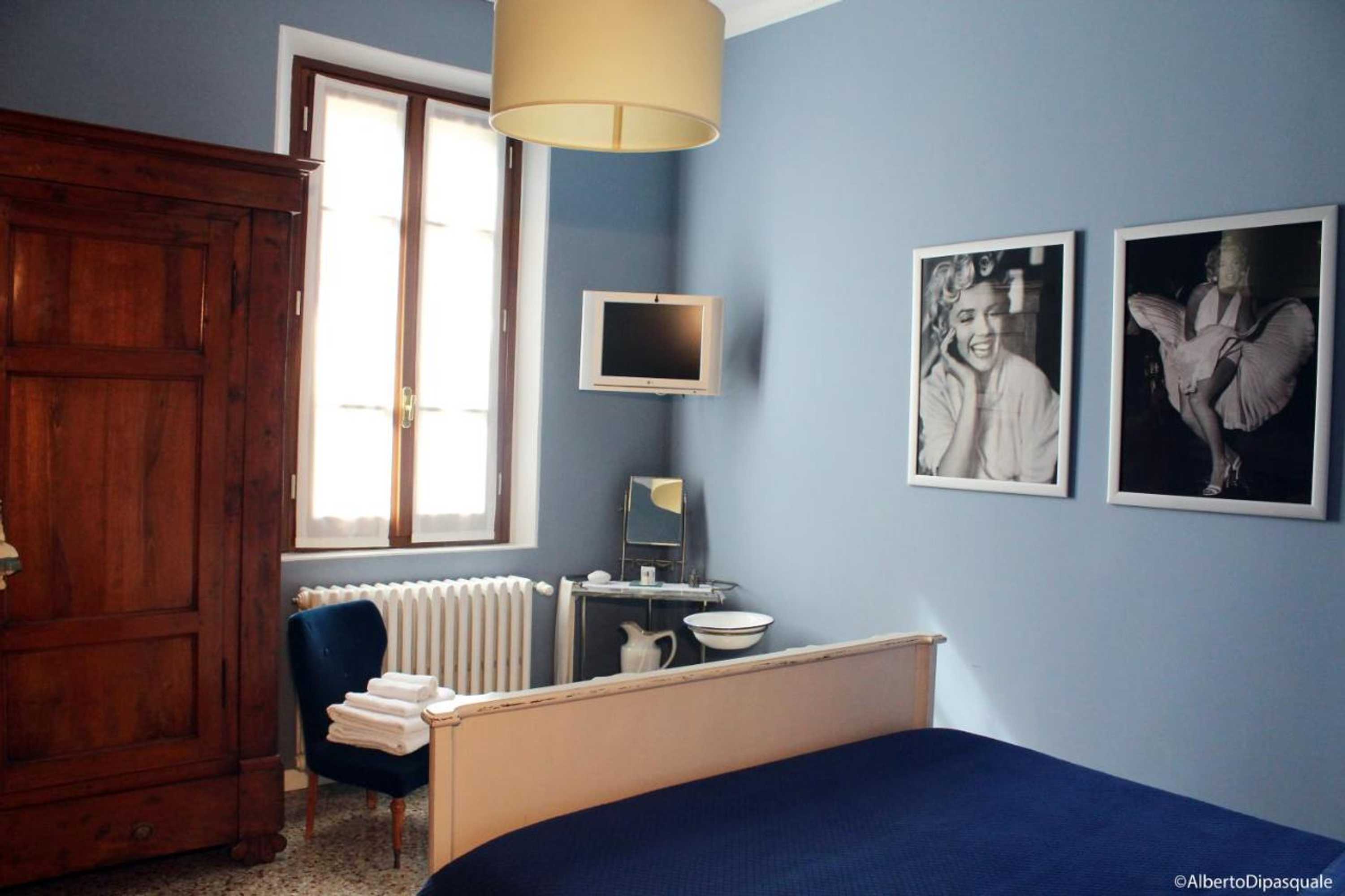 Gift card for LA Sosta Fuori Stazione Bed & Breakfast Gift card for LA Sosta Fuori Stazione Bed & Breakfast