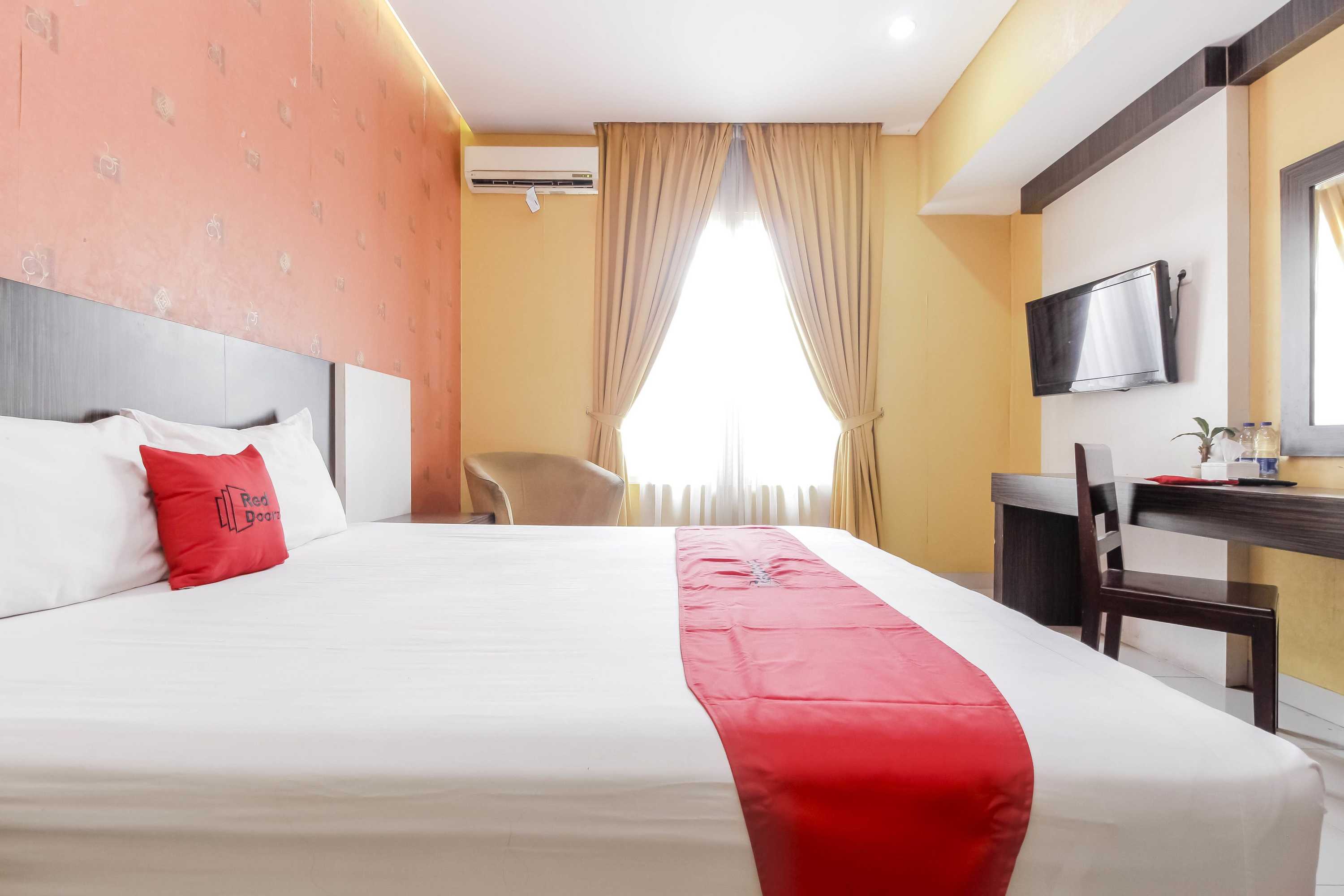 Gift card for Reddoorz Near Pasar Pagi Cirebon Gift card for Reddoorz Near Pasar Pagi Cirebon