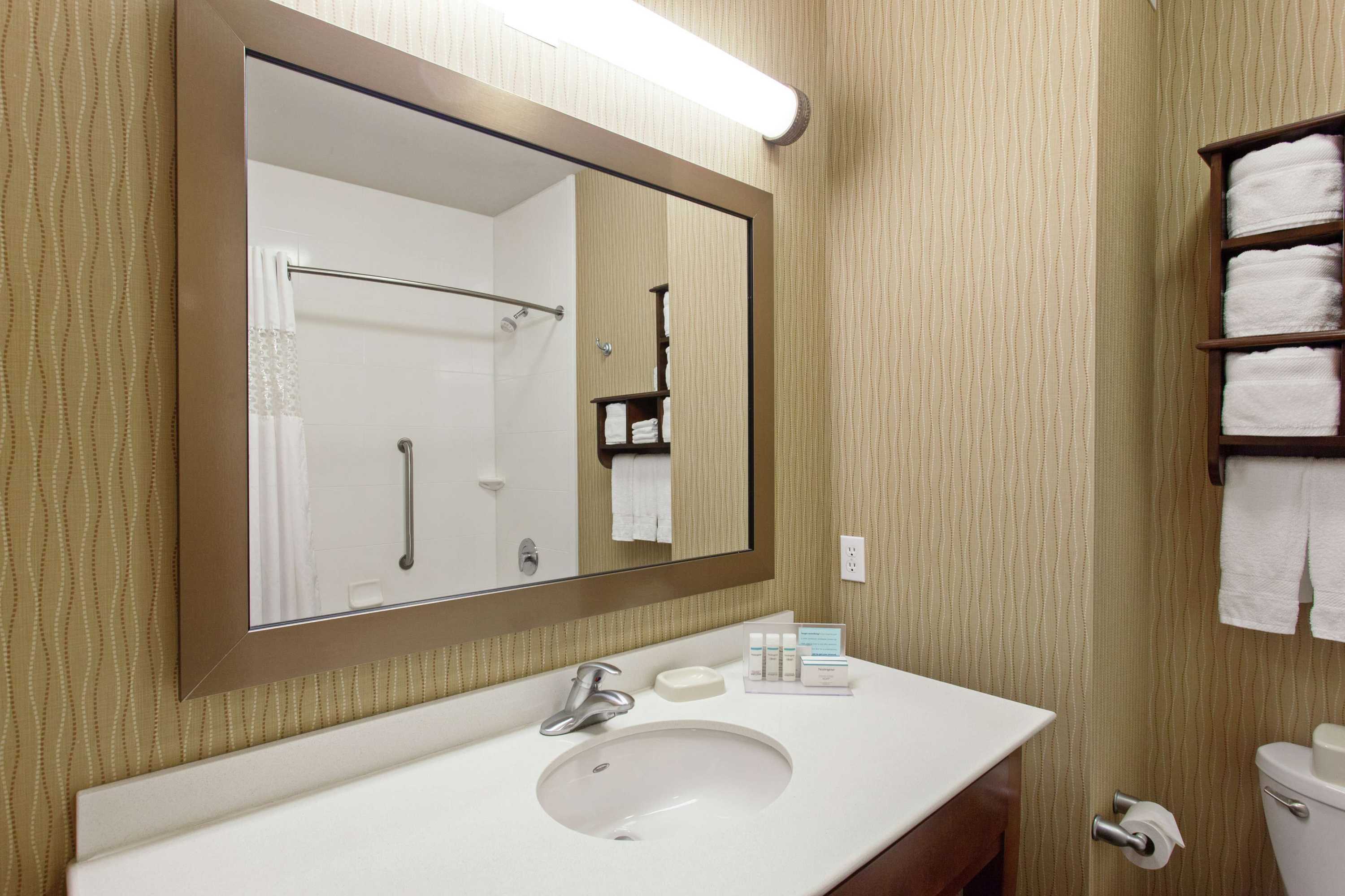 Gift card for Hampton Inn Seattle/everett