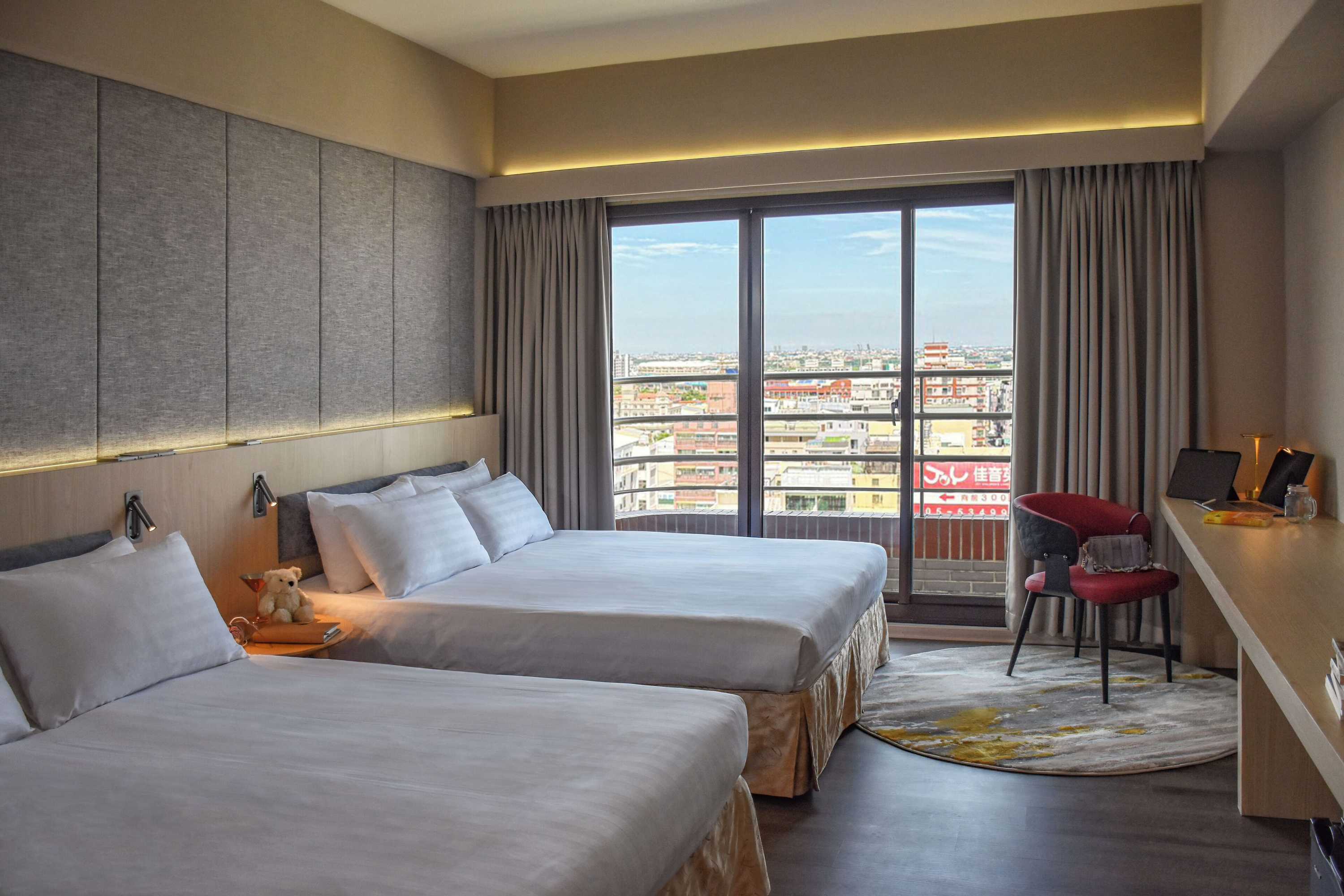 Gift card for Metro Hotel - Howard Group