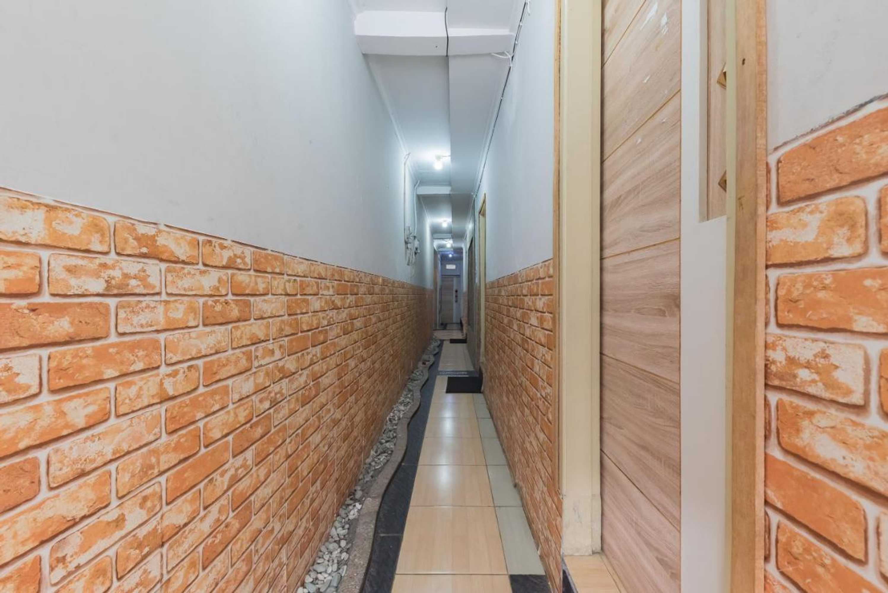 Gift card for Urbanview Hotel Anggrek Puncak by Reddoorz