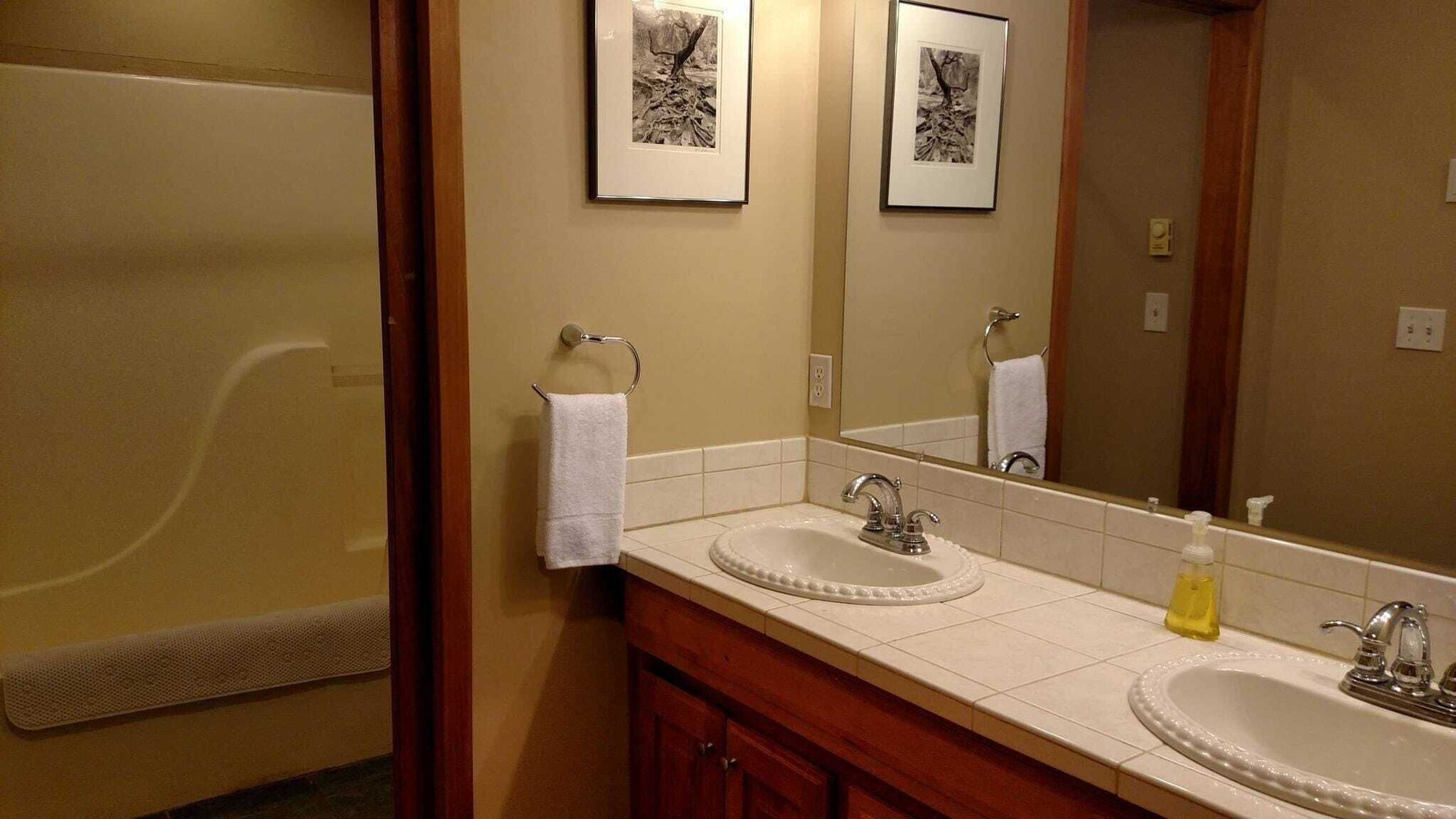 Gift card for Harbor View Haven by Avantstay Private Backyard