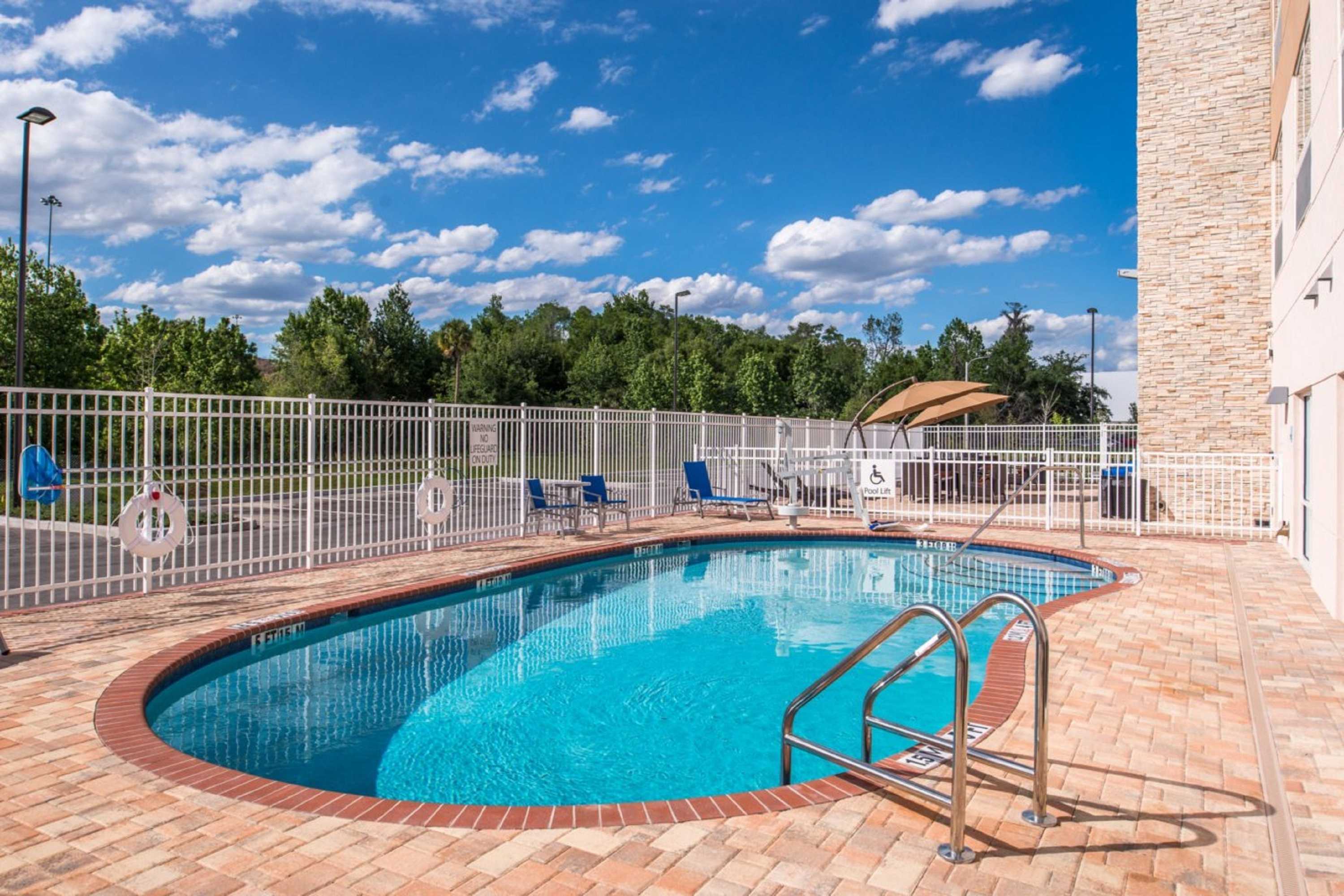 Gift card for Holiday Inn Express & Suites Tampa North - Wesley Chapel by Ihg Gift card for Holiday Inn Express & Suites Tampa North - Wesley Chapel by Ihg