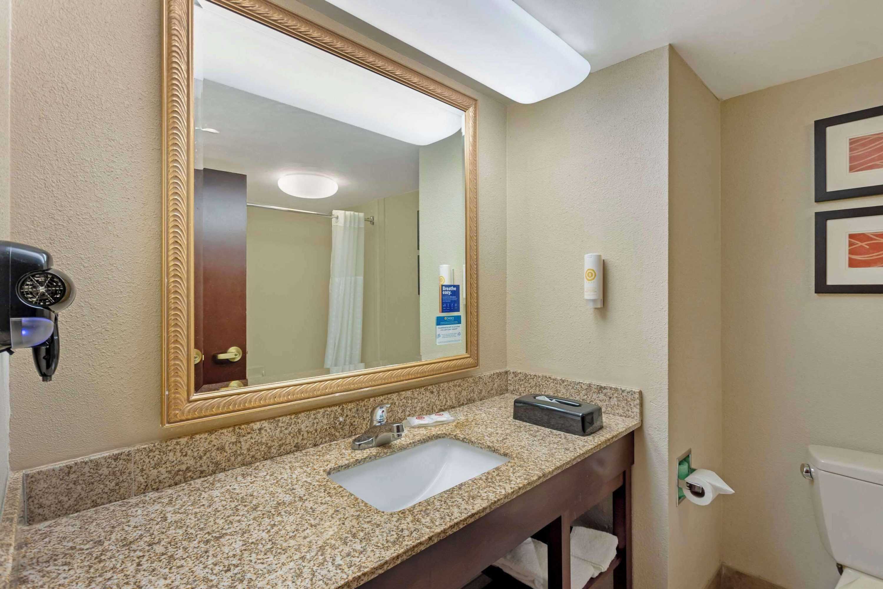Gift card for Comfort Inn And Suites Gift card for Comfort Inn And Suites