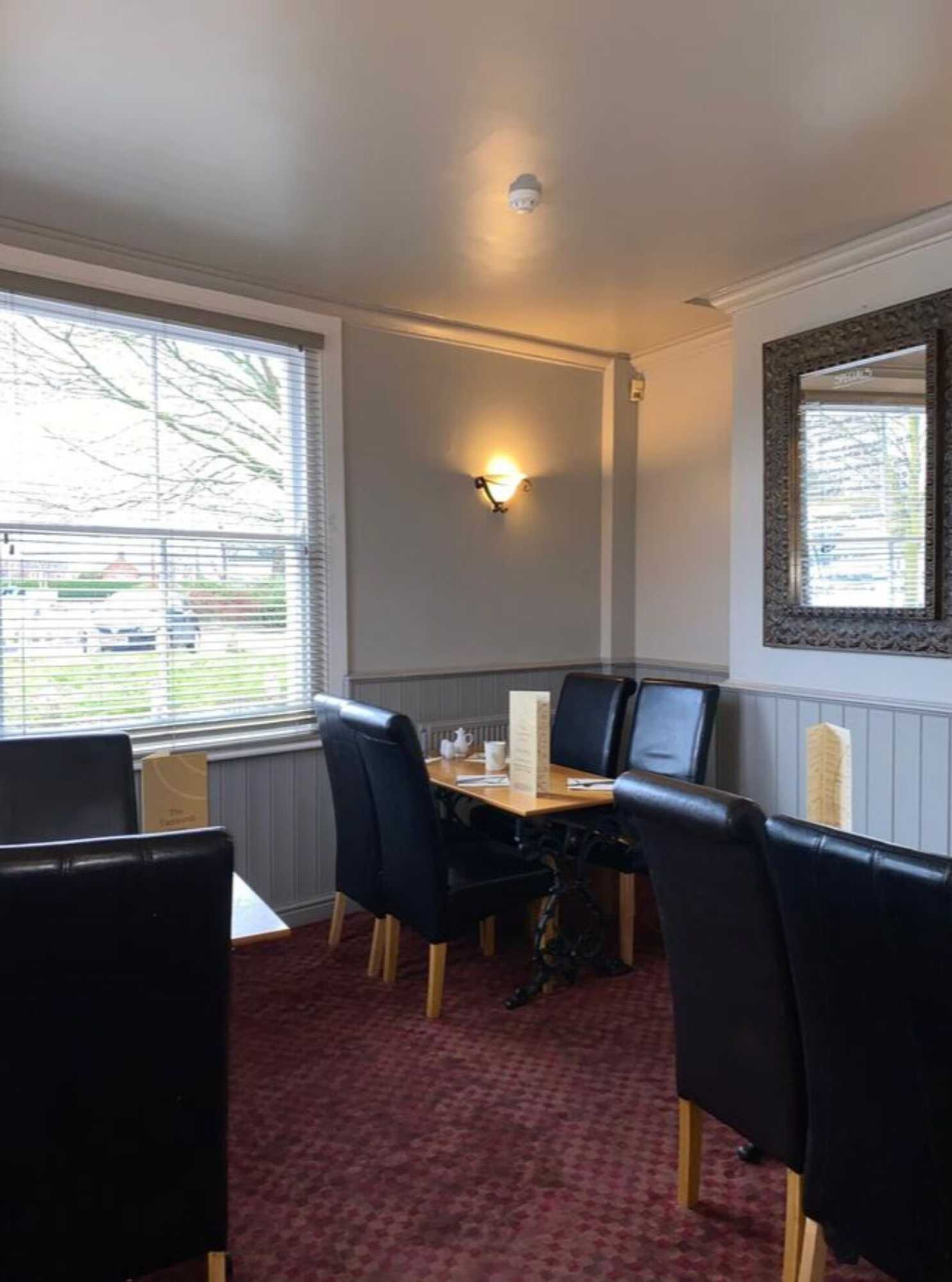Gift card for Oyo Tamworth Arms Boutique Pub & Hotel Gift card for Oyo Tamworth Arms Boutique Pub & Hotel