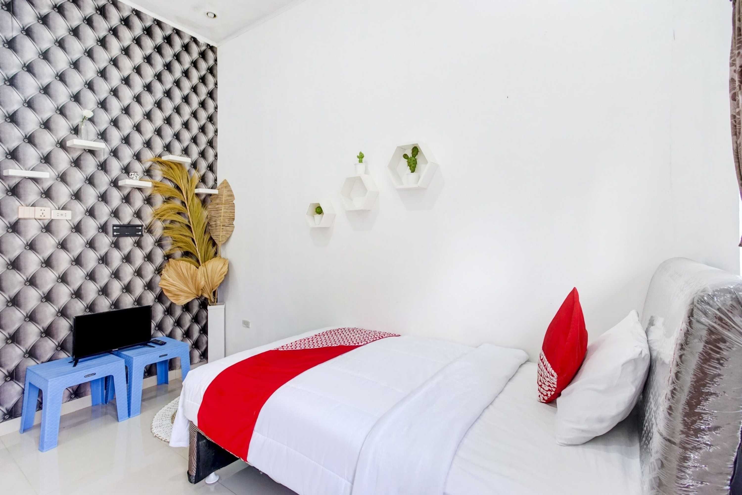 Gift card for Oyo 90124 Oemah Ratu Hostel Syariah Gift card for Oyo 90124 Oemah Ratu Hostel Syariah