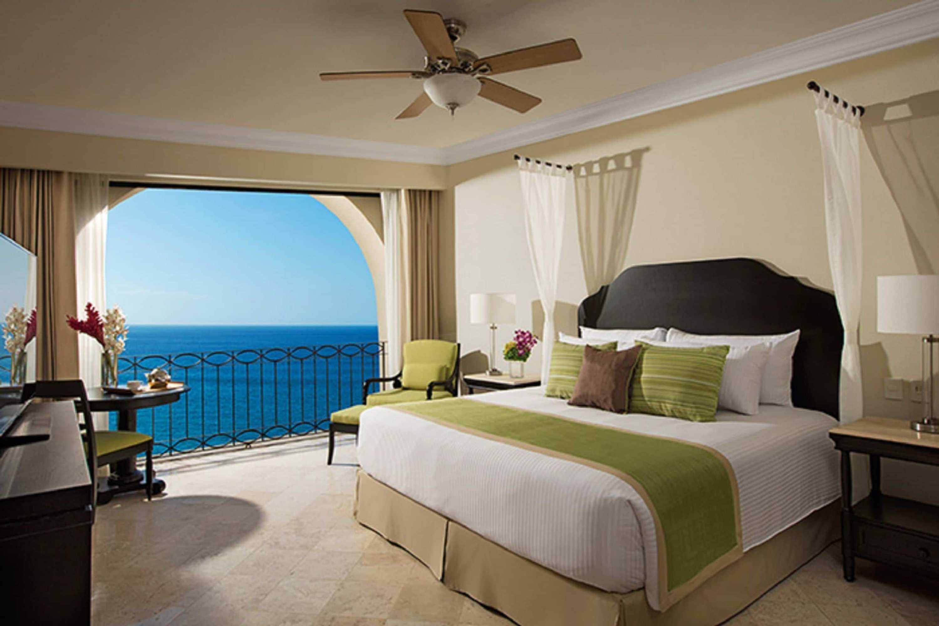 Gift card for Dreams Los Cabos Suites Golf Resort & Spa - All Inclusive Gift card for Dreams Los Cabos Suites Golf Resort & Spa - All Inclusive