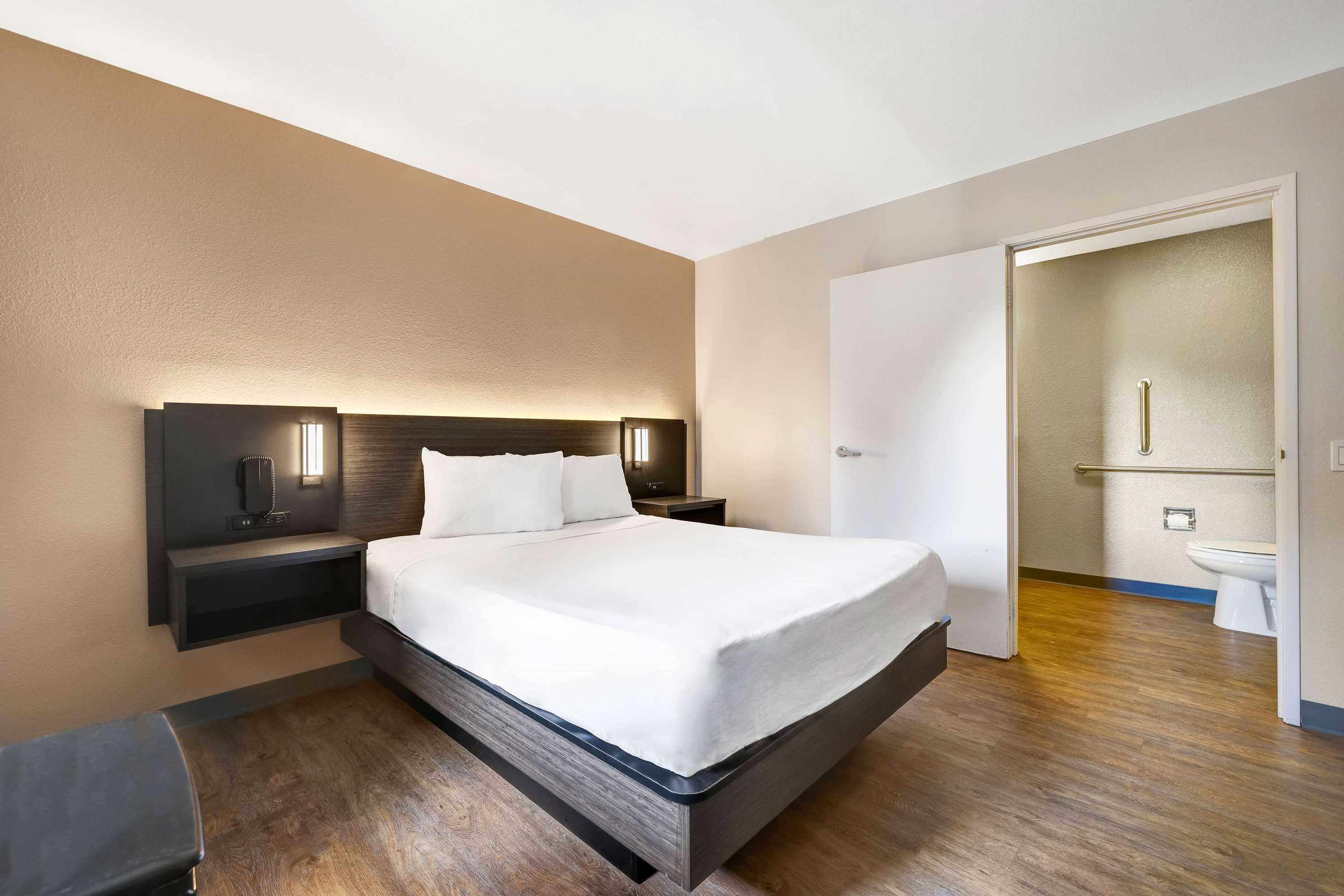 Gift card for Motel 6 Seattle North Kirkland