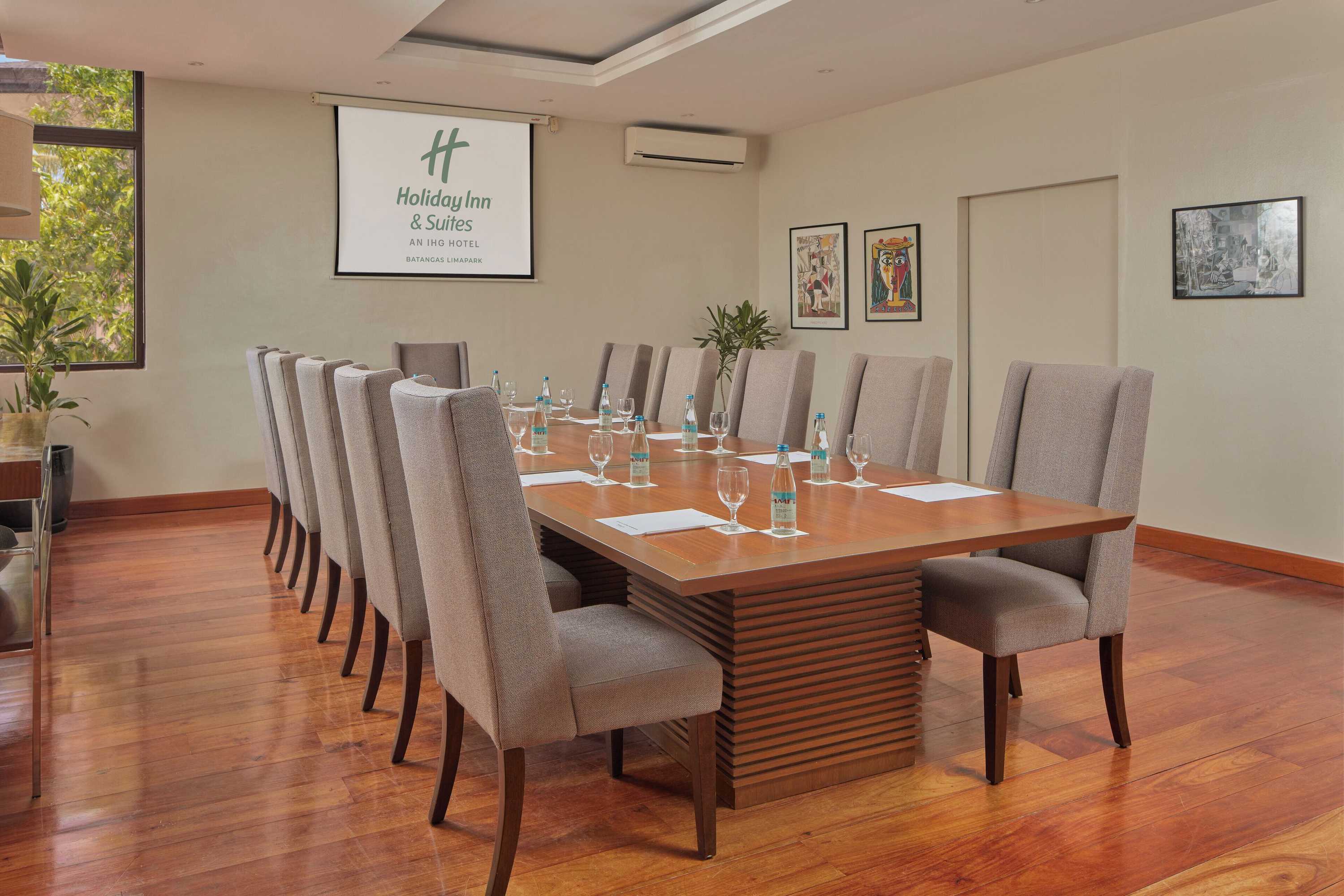 Gift card for Holiday Inn & Suites Batangas Limapark by Ihg Gift card for Holiday Inn & Suites Batangas Limapark by Ihg