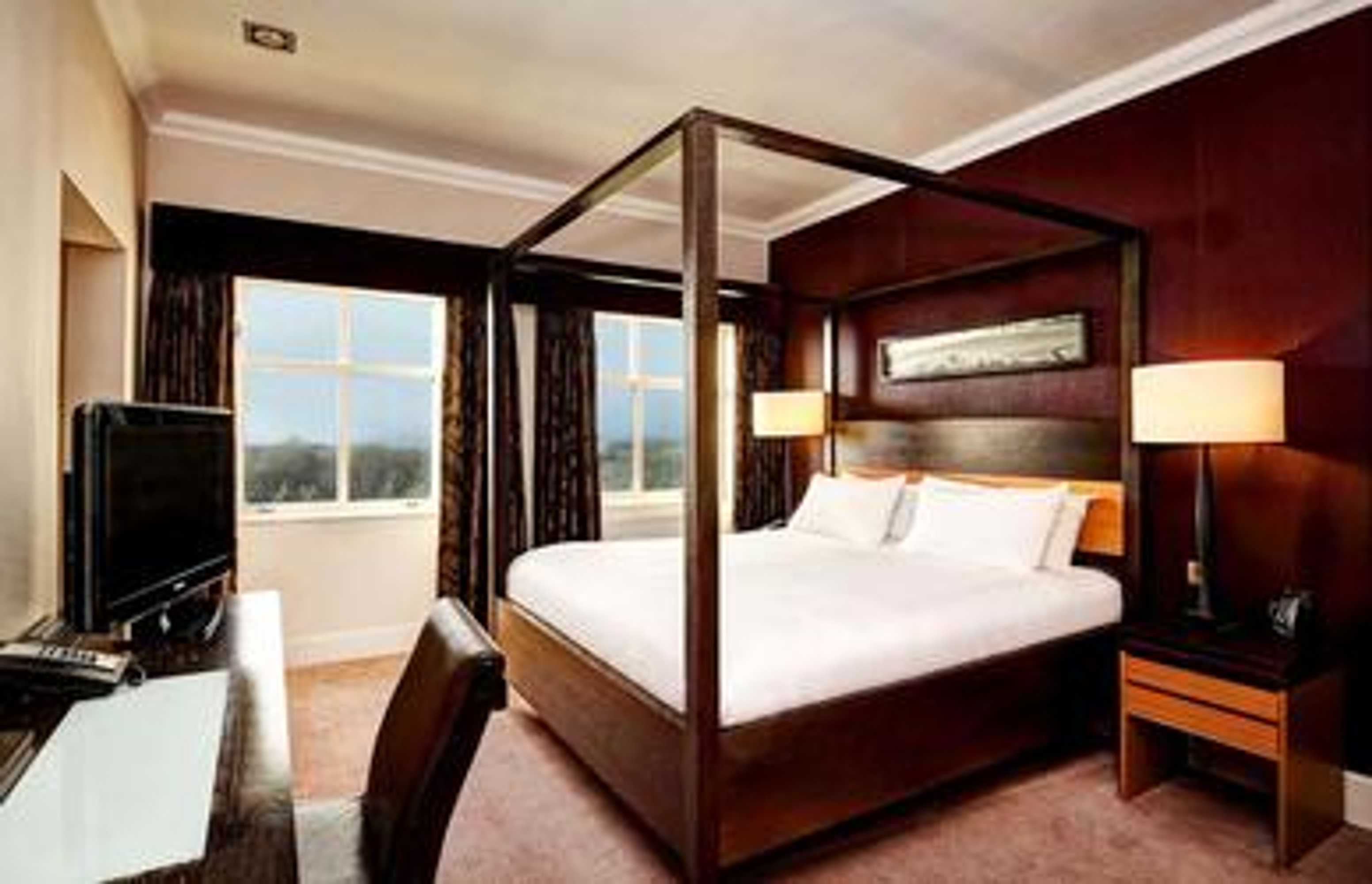 Gift card for Doubletree by Hilton Dunblane Hydro Gift card for Doubletree by Hilton Dunblane Hydro