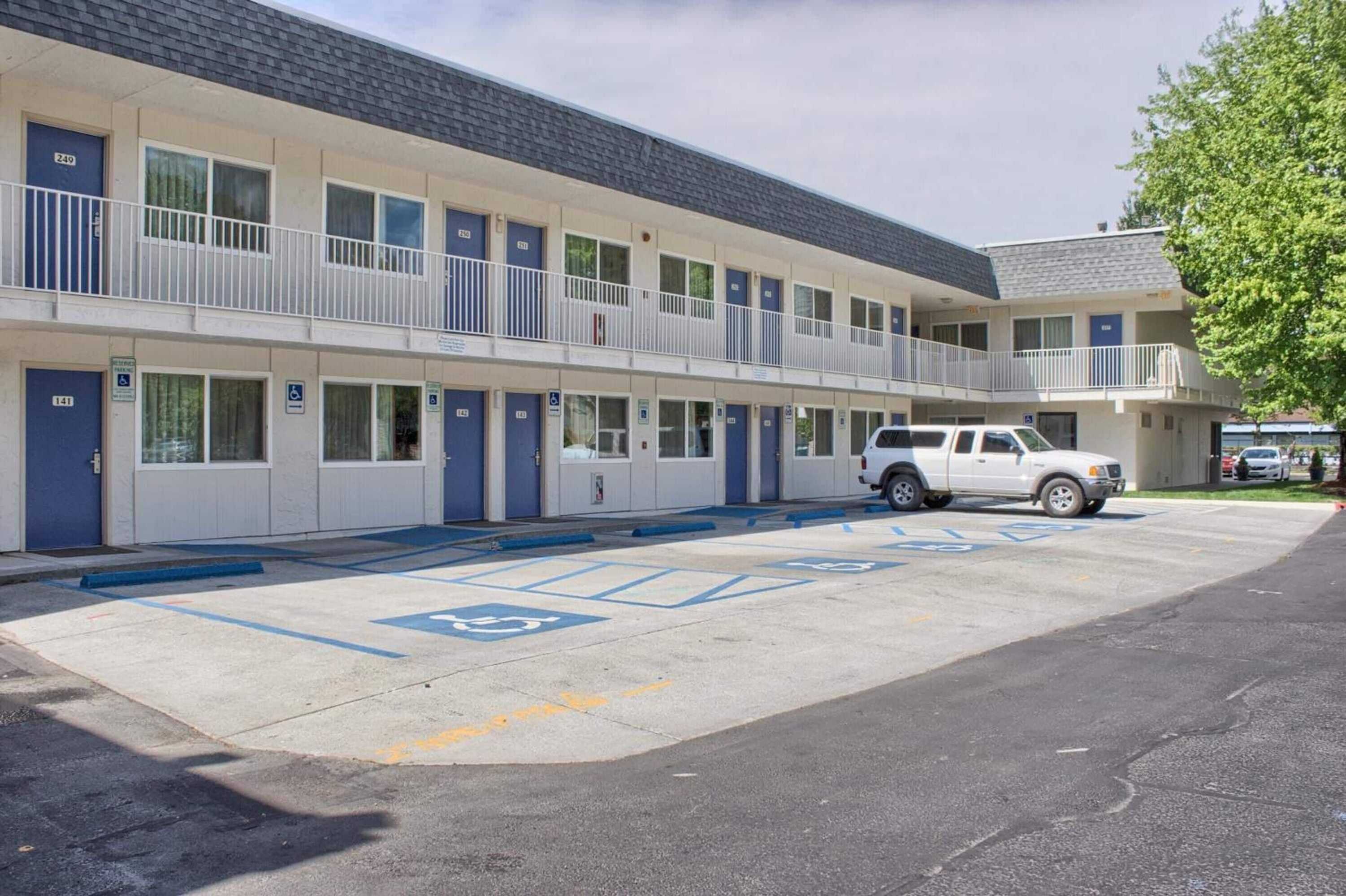 Gift card for Motel 6 Issaquah, WA - Seattle - East Gift card for Motel 6 Issaquah, WA - Seattle - East