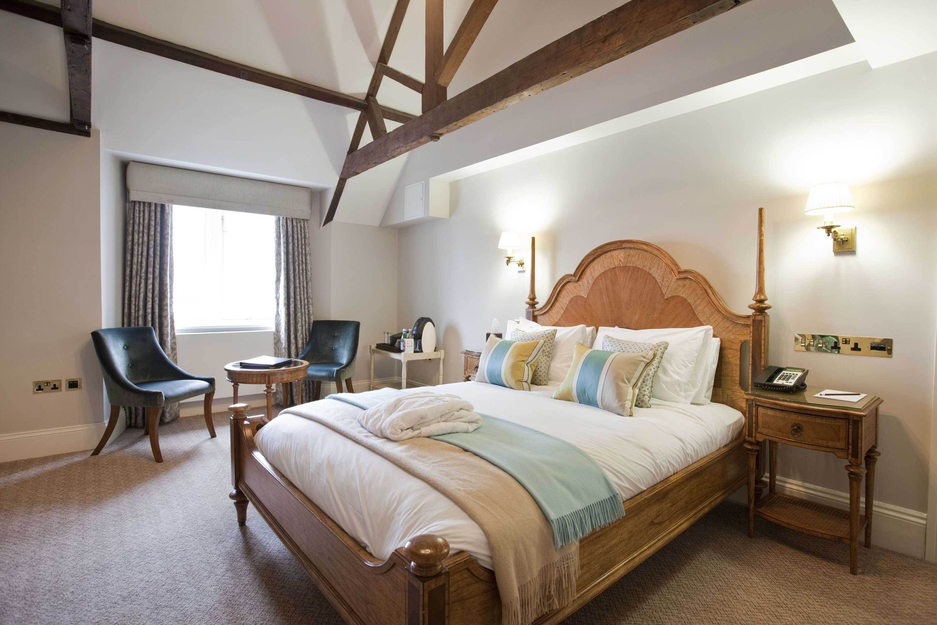 Gift card for Wivenhoe House Hotel Gift card for Wivenhoe House Hotel