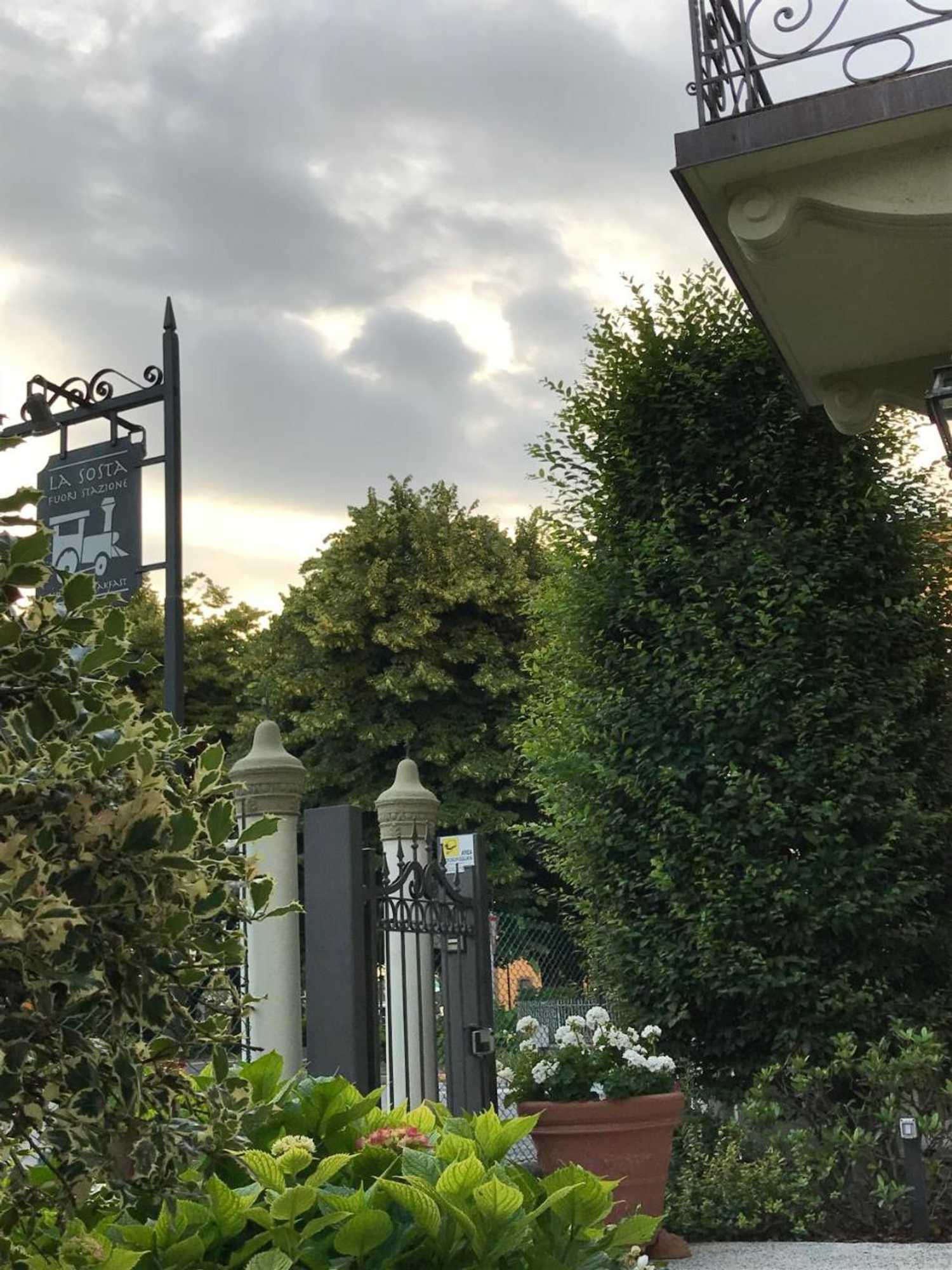 Gift card for LA Sosta Fuori Stazione Bed & Breakfast Gift card for LA Sosta Fuori Stazione Bed & Breakfast