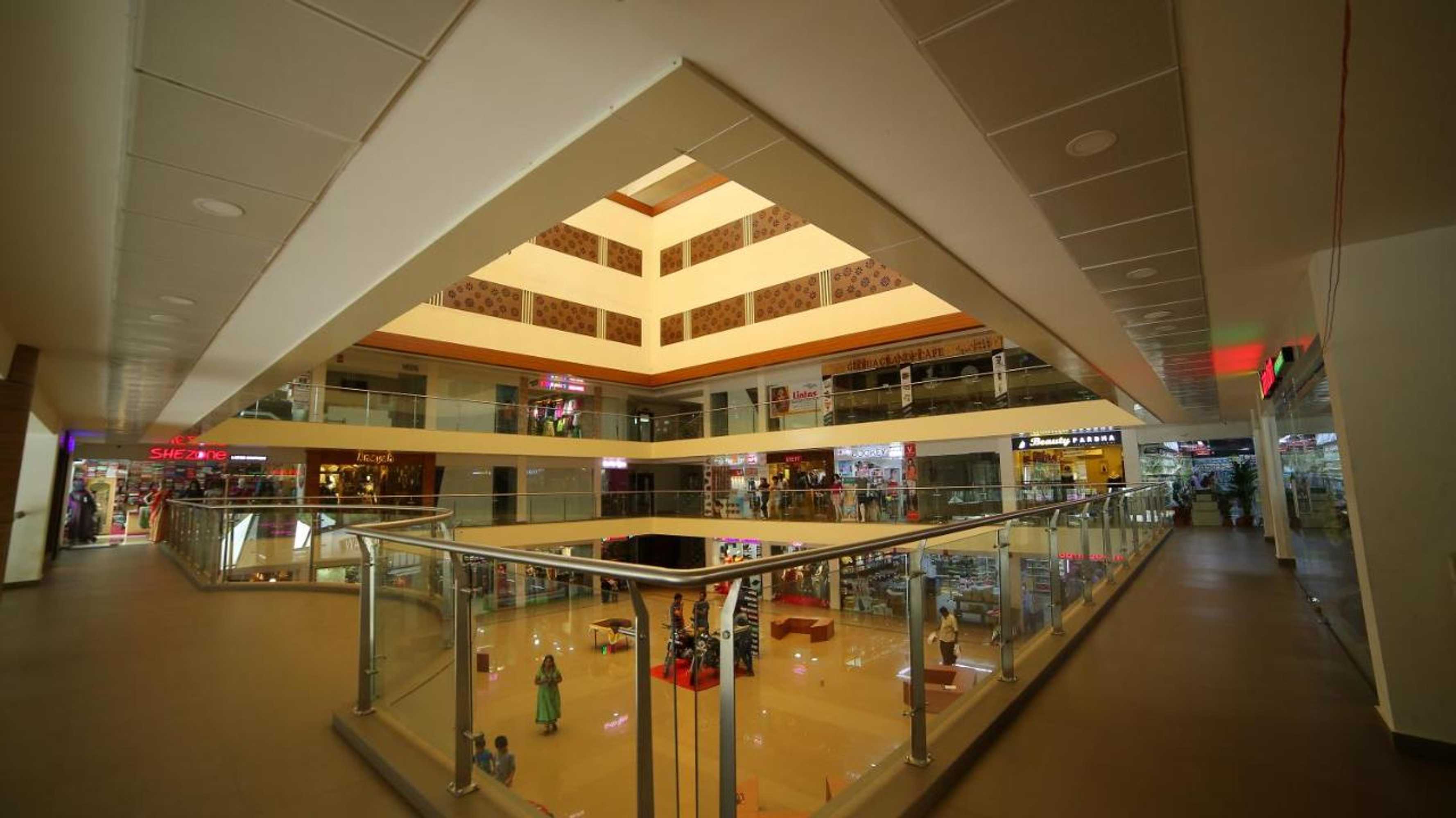 Gift card for Vavas Inn & Suites