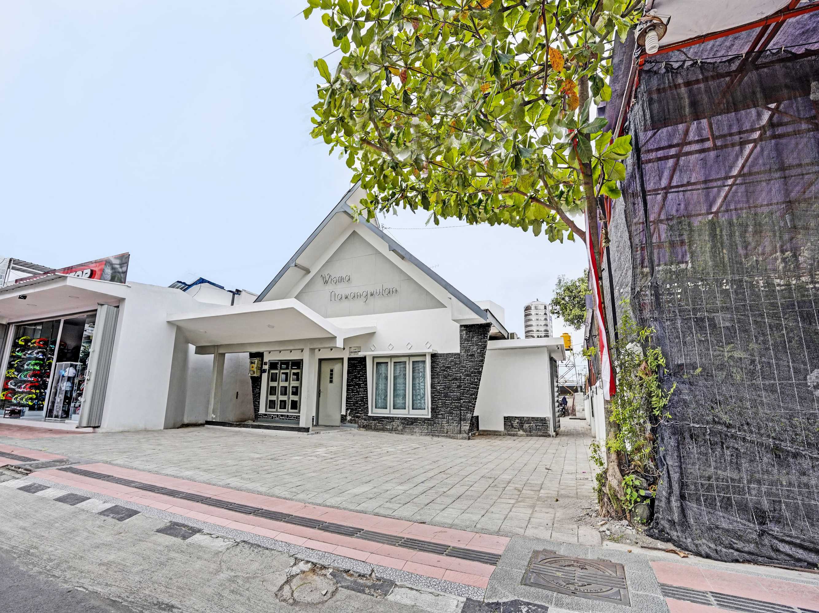 Gift card for Super Oyo 91618 Hotel Nawangwulan Gift card for Super Oyo 91618 Hotel Nawangwulan