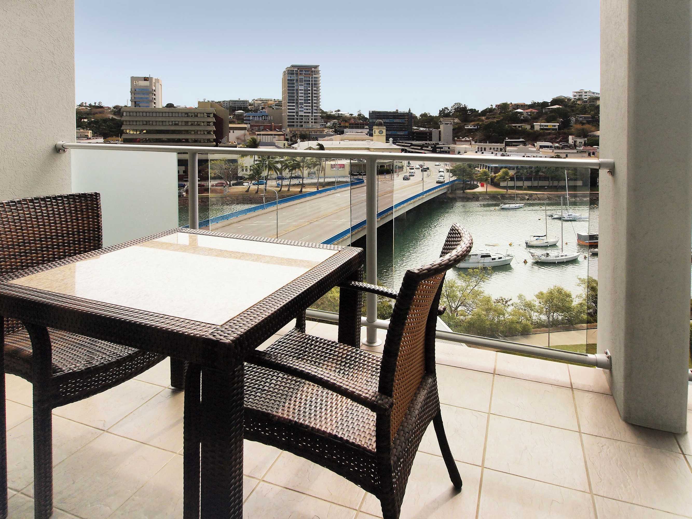 Gift card for Oaks Townsville Gateway Suites Gift card for Oaks Townsville Gateway Suites