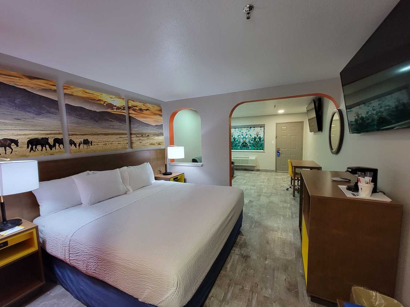 Gift card for Days Inn by Wyndham Ruidoso Downs Gift card for Days Inn by Wyndham Ruidoso Downs