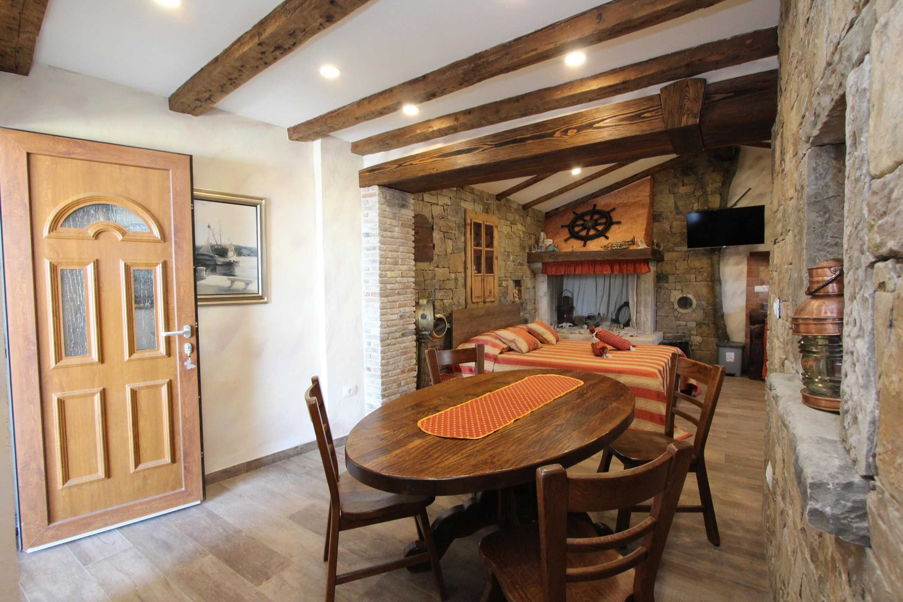 Gift card for Apartments Midea 2