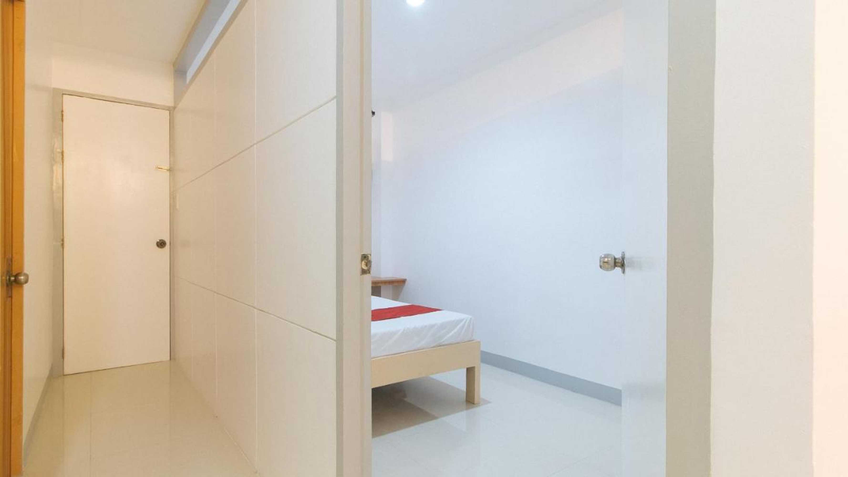 Gift card for Reddoorz at Ebm One Building