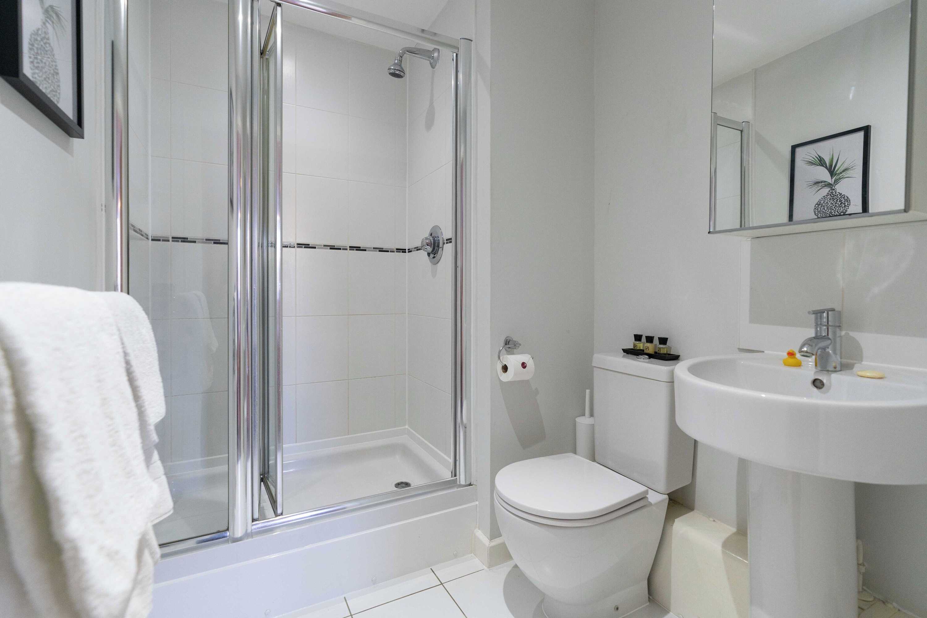 Gift card for Cotels Centro - Central Location, Parking, Fibre Wifi, Smart Tv, Fully Equipped Kitchen Gift card for Cotels Centro - Central Location, Parking, Fibre Wifi, Smart Tv, Fully Equipped Kitchen