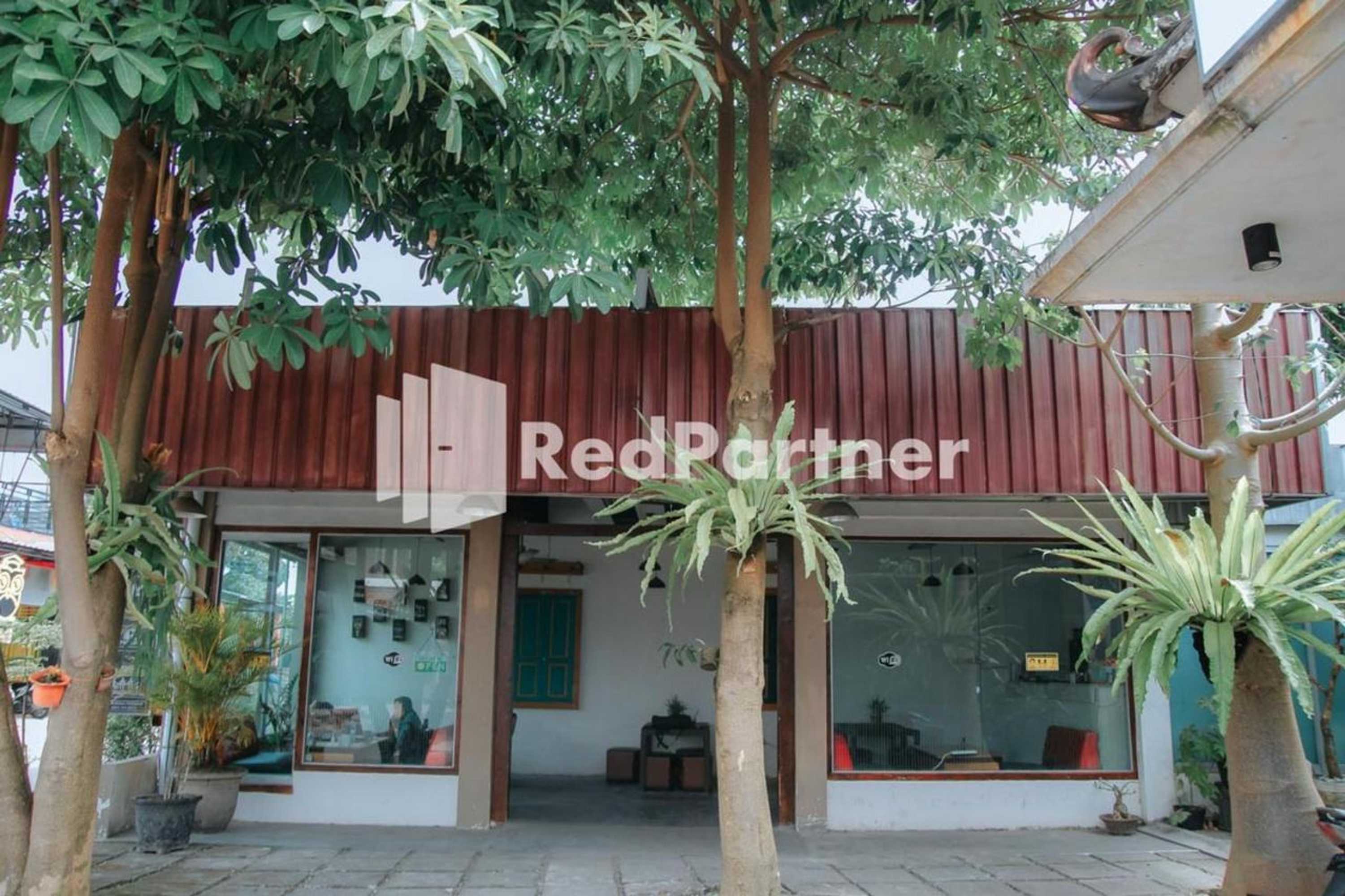 Gift card for Flamboyan Asri Syariah Mitra Reddoorz Near Kampung Inggris Pare