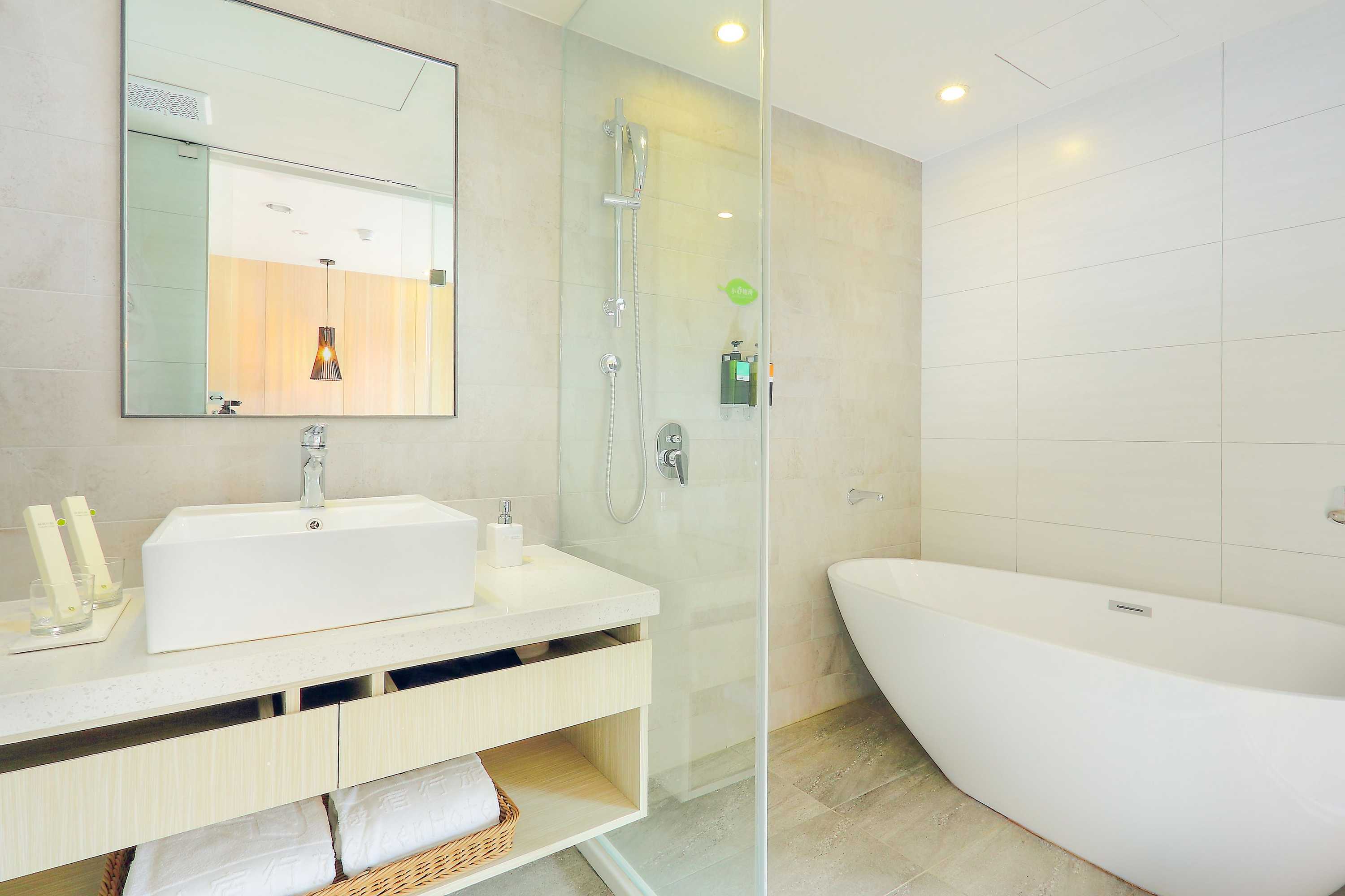 Gift card for Green Hotel - West District