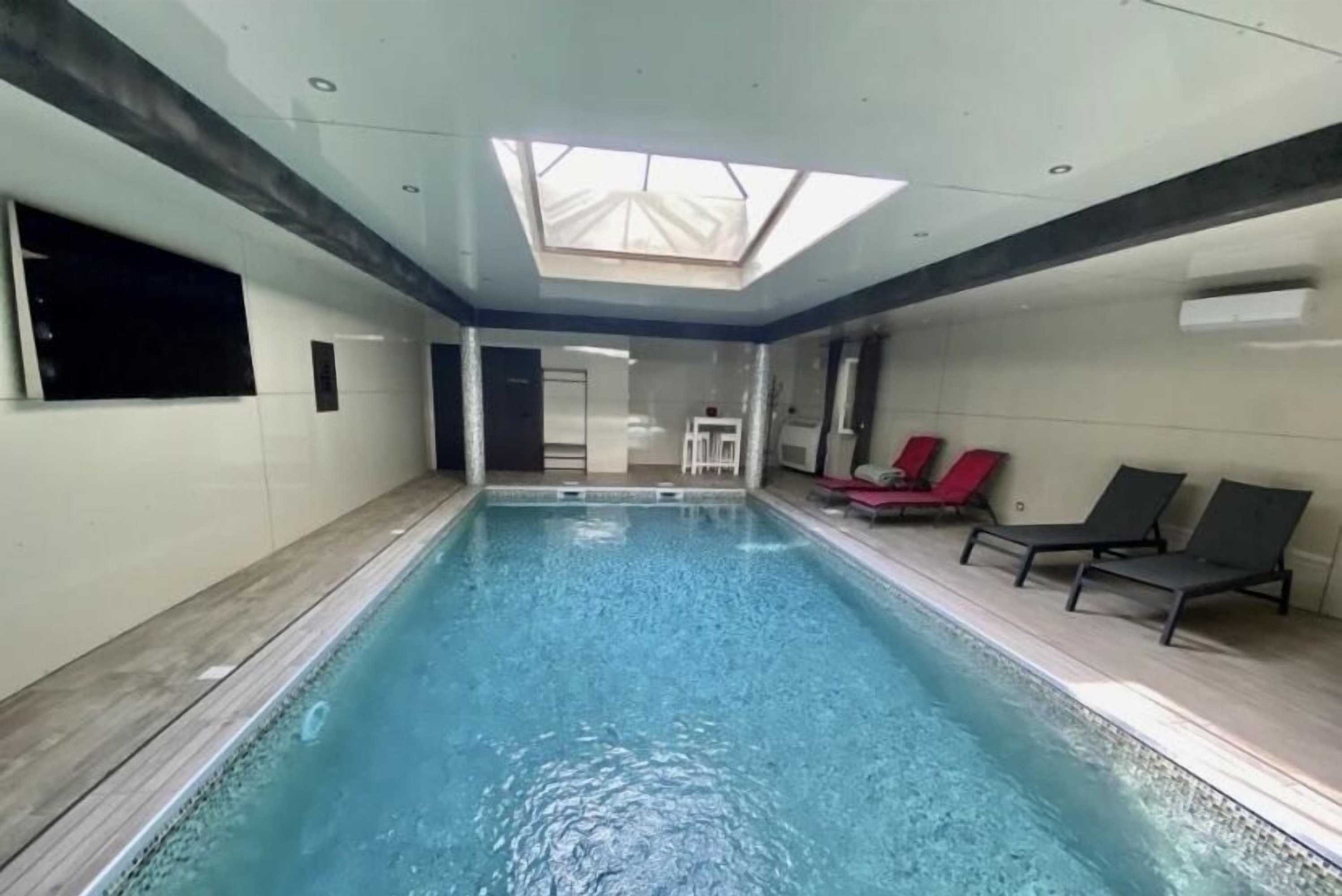 Gift card for Chambres D'hôtes Les Piscines Gift card for Chambres D'hôtes Les Piscines