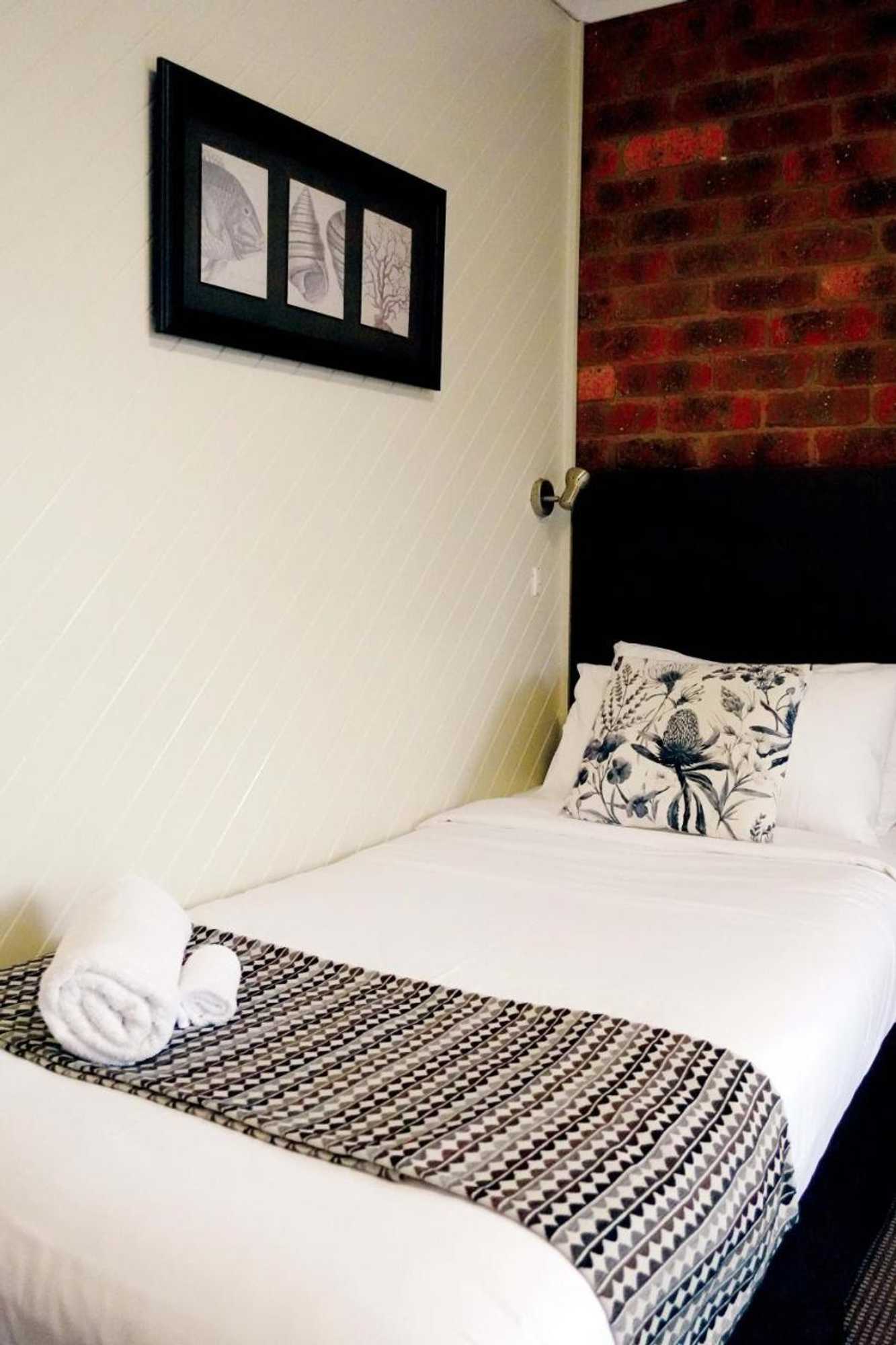 Gift card for Admiral Motor Inn