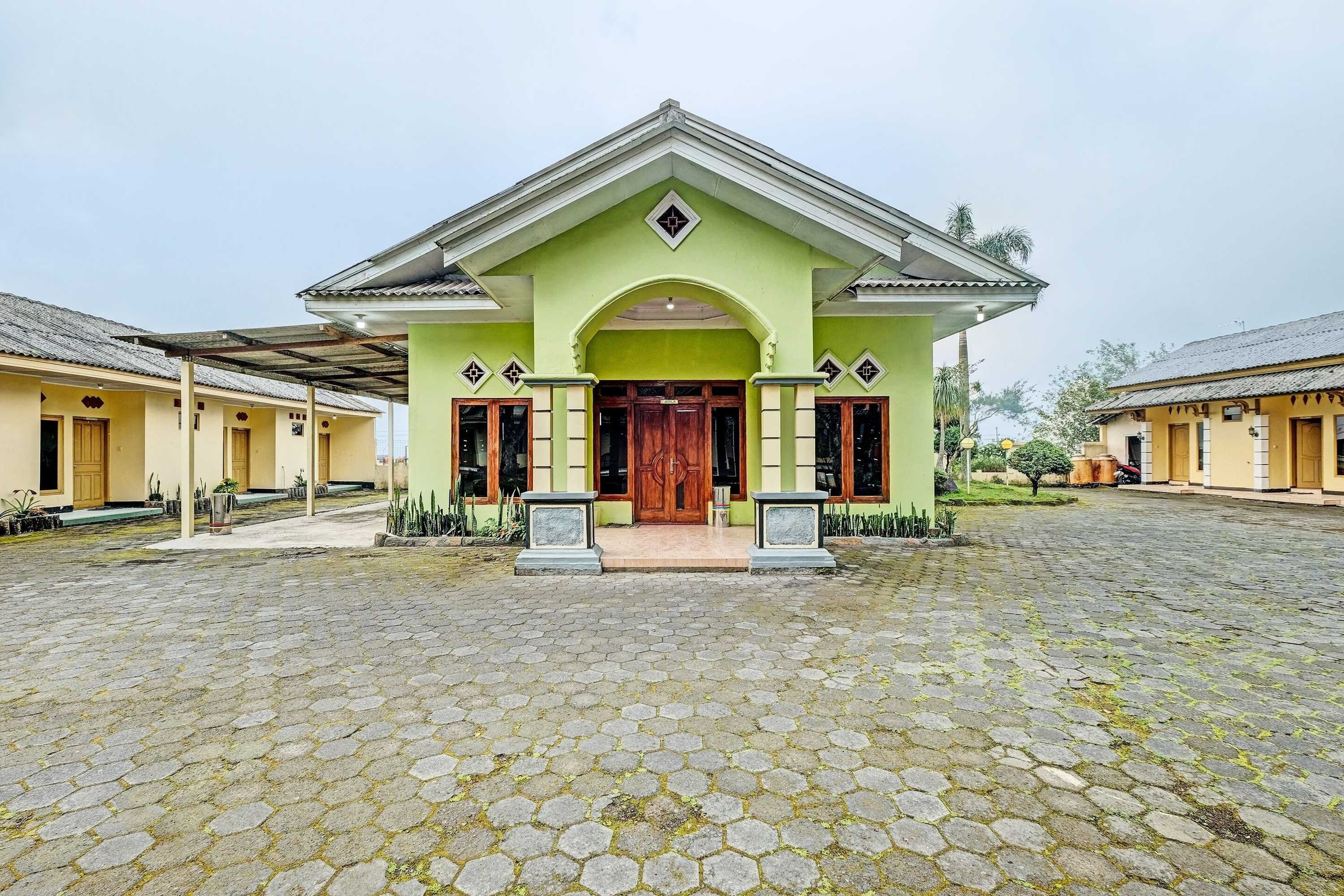 Gift card for Oyo 92406 Hotel Renata 1