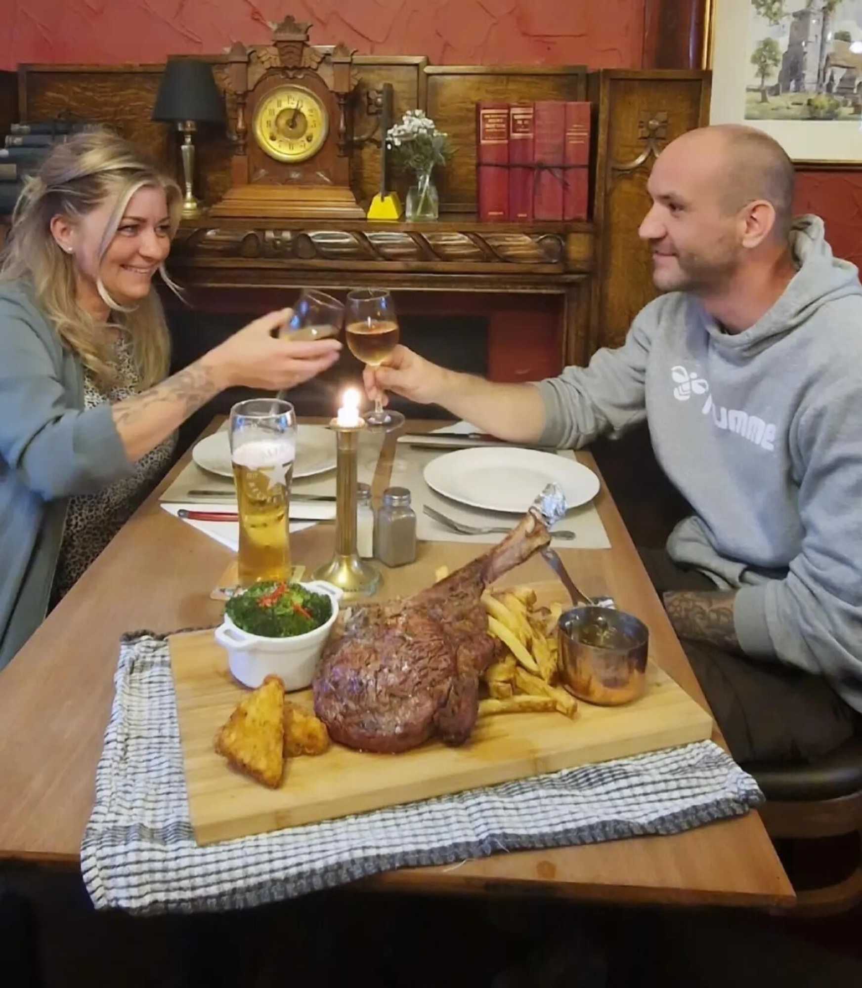 Gift card for The Horseshoe And Castle Gift card for The Horseshoe And Castle