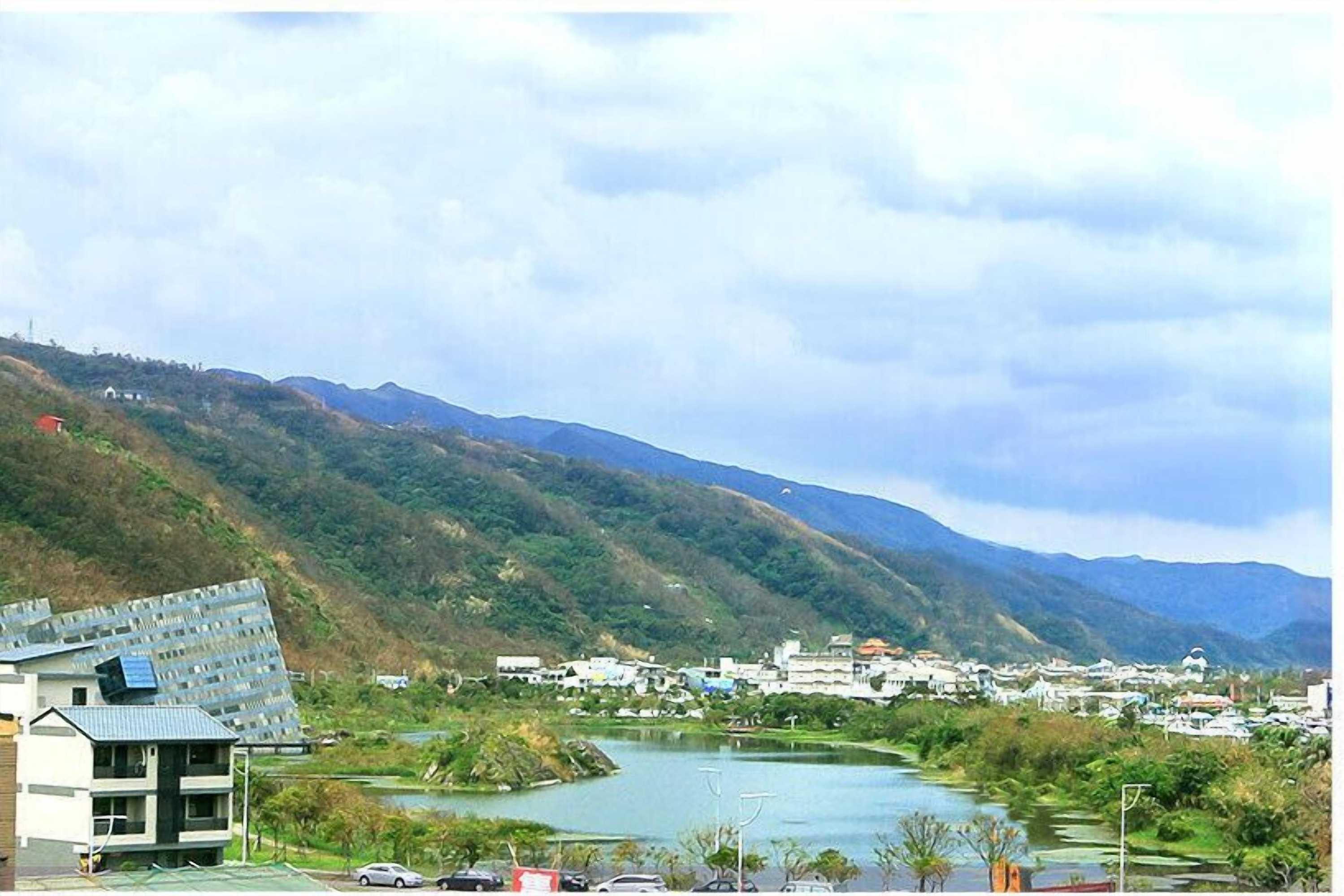 Gift card for Meet Love at Pacific Ocean Turtle Island B&b