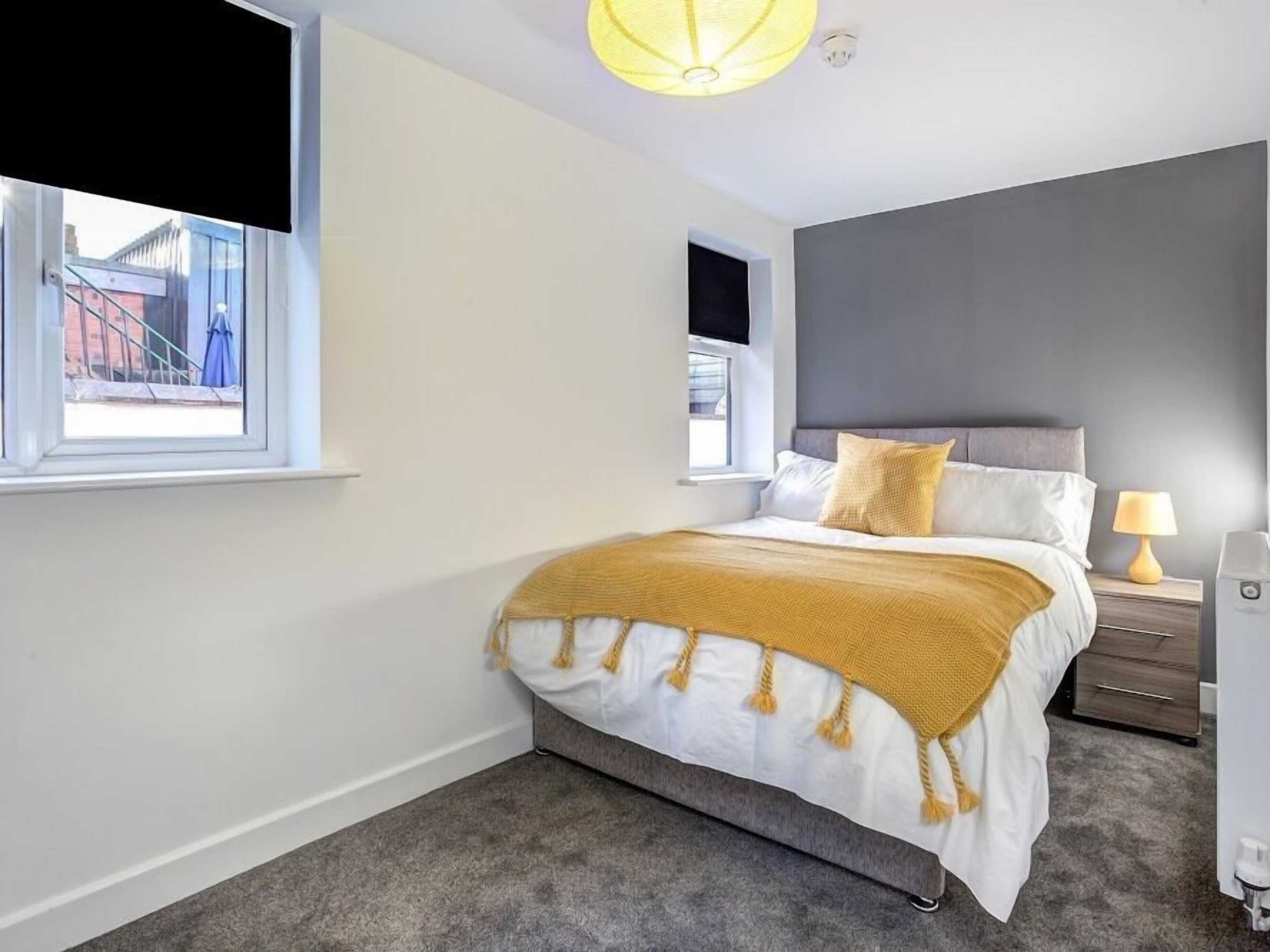 Gift card for Townhouse Plus @ 166 Edleston Road Crewe Gift card for Townhouse Plus @ 166 Edleston Road Crewe