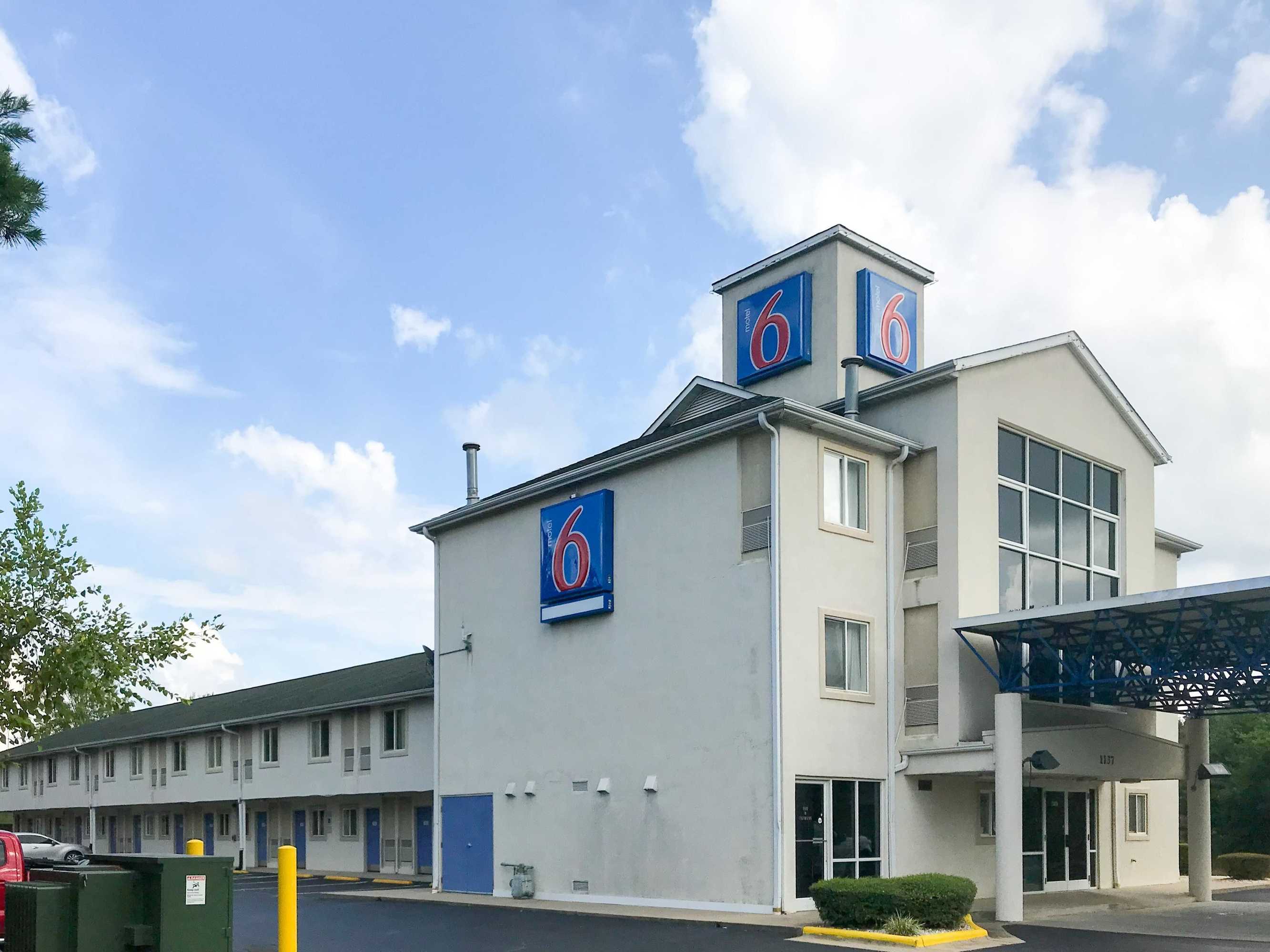 Gift card for Motel 6 Statesville, NC