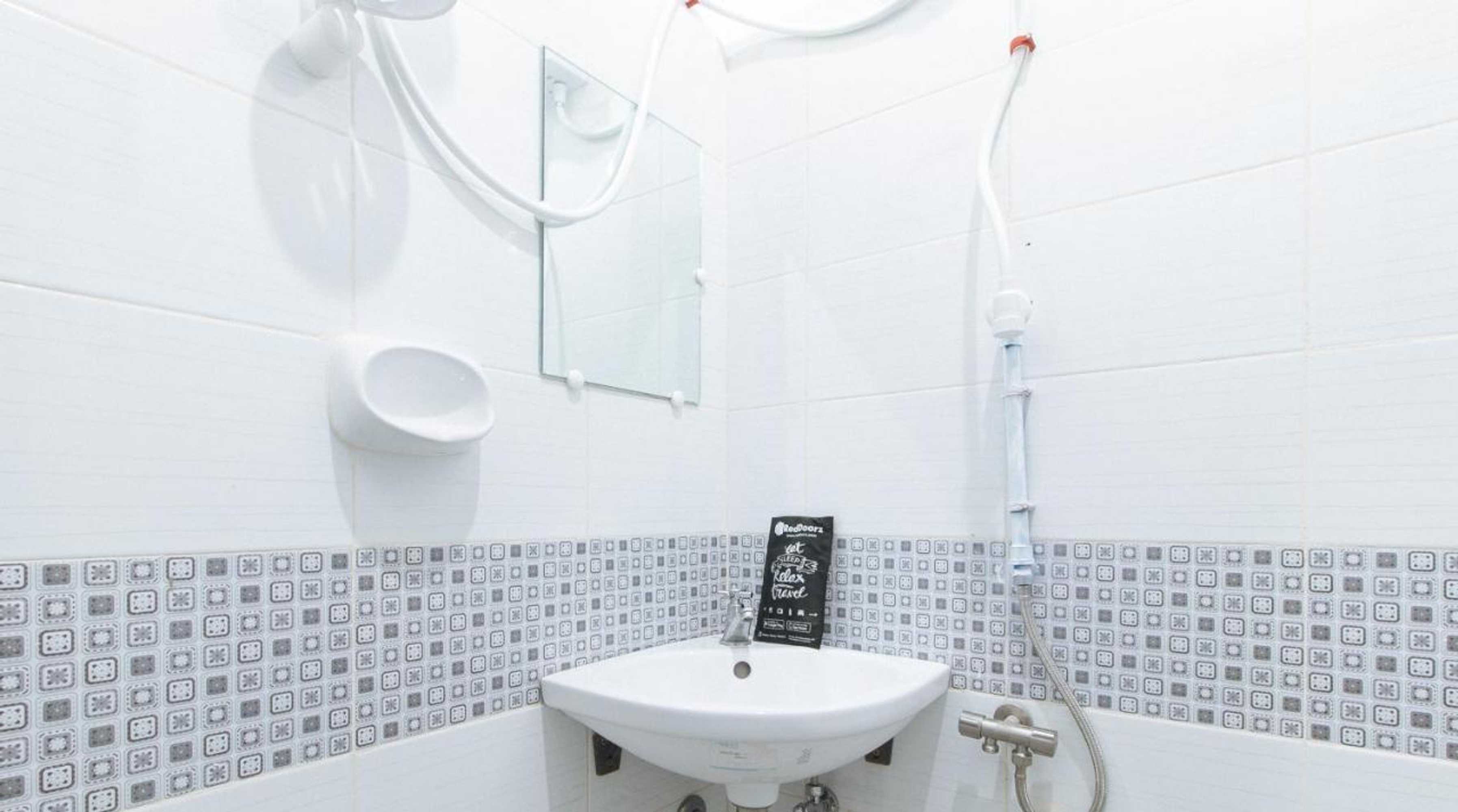 Gift card for Reddoorz Near Iloilo International Airport