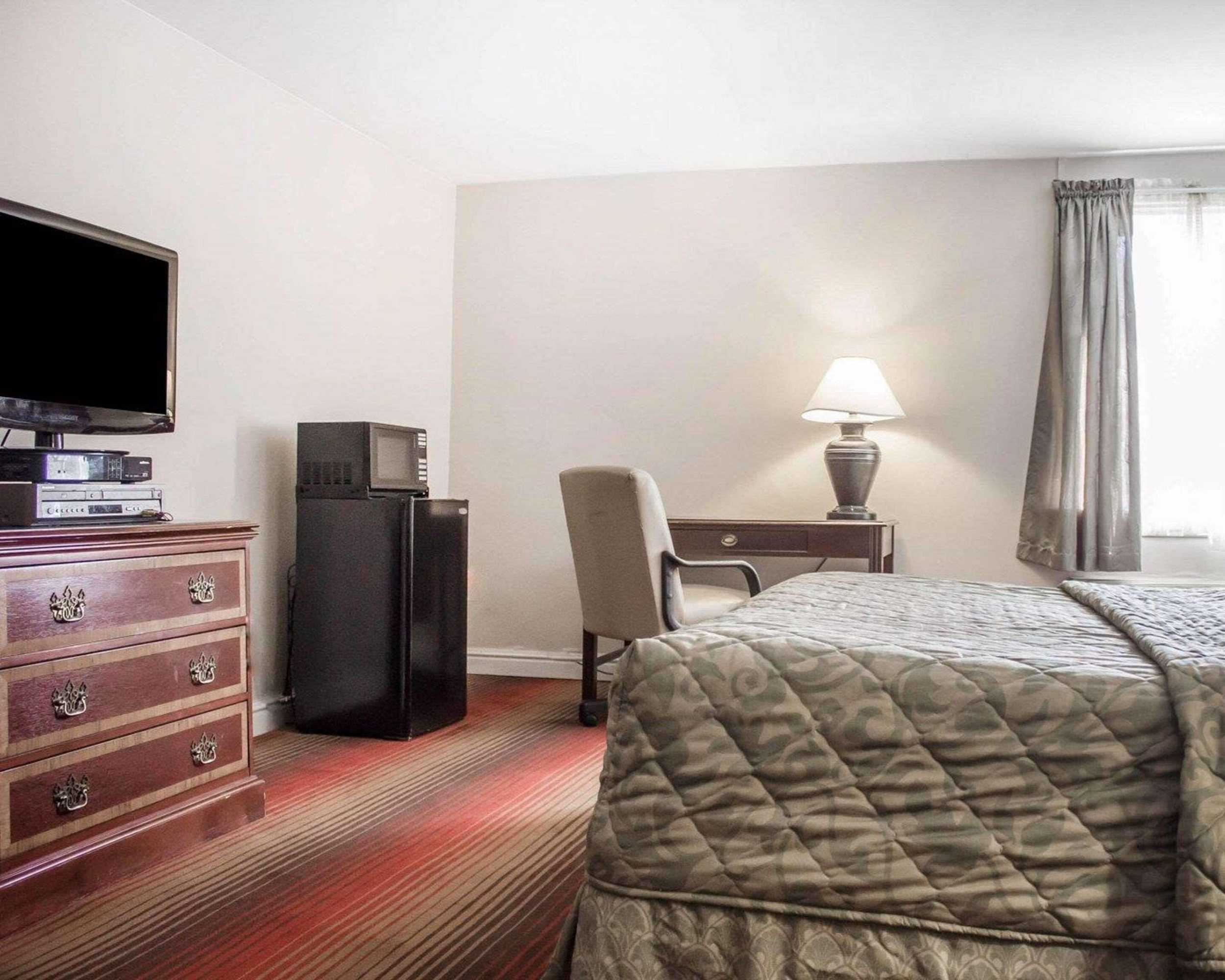 Gift card for Rodeway Inn Huntington Station - Melville Gift card for Rodeway Inn Huntington Station - Melville