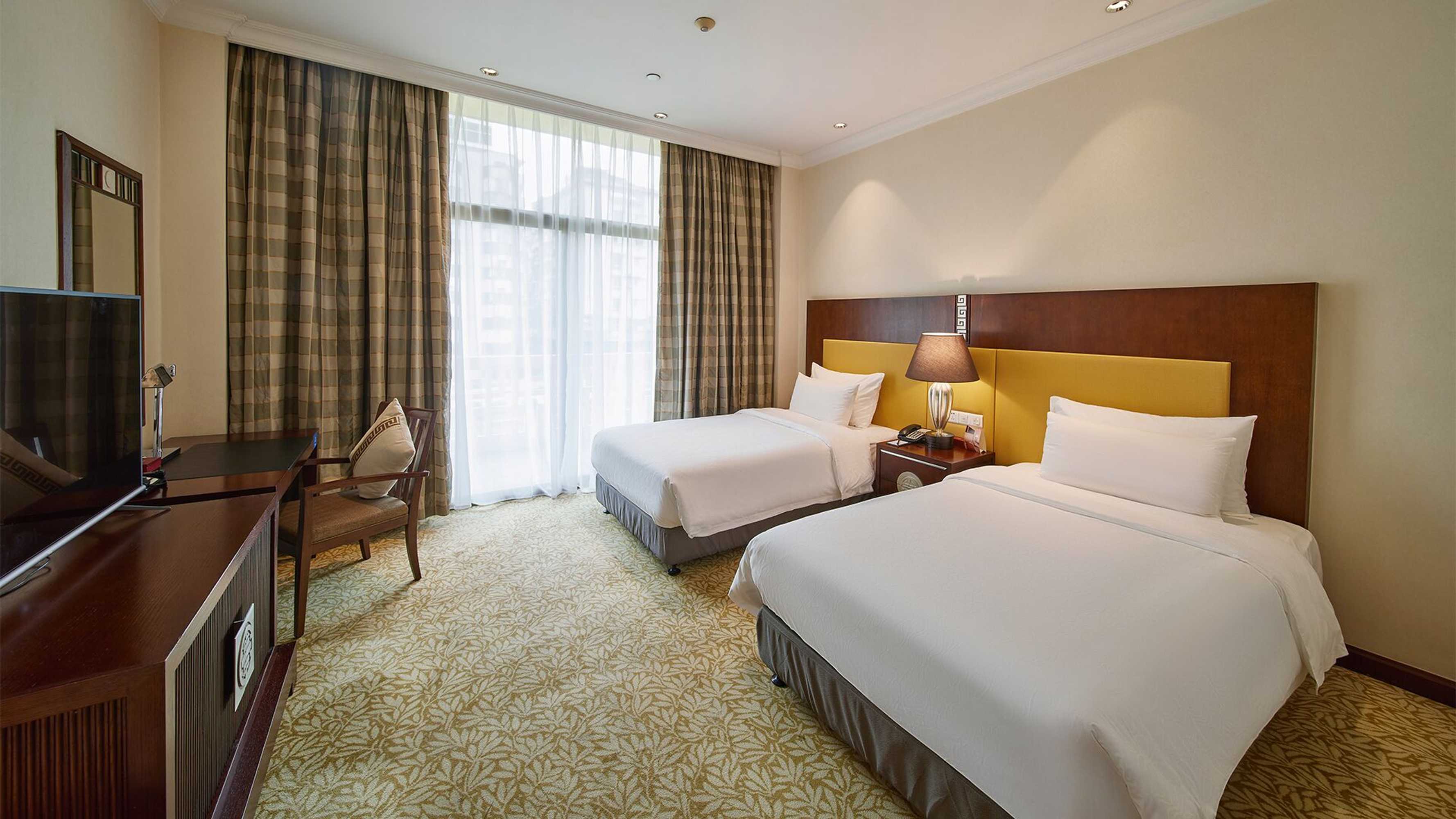 Gift card for Dong Fang Hotel Guangzhou - Free Shuttle Bus to Canton Fair Complex & Overseas Buyer Registration Services Gift card for Dong Fang Hotel Guangzhou - Free Shuttle Bus to Canton Fair Complex & Overseas Buyer Registration Services