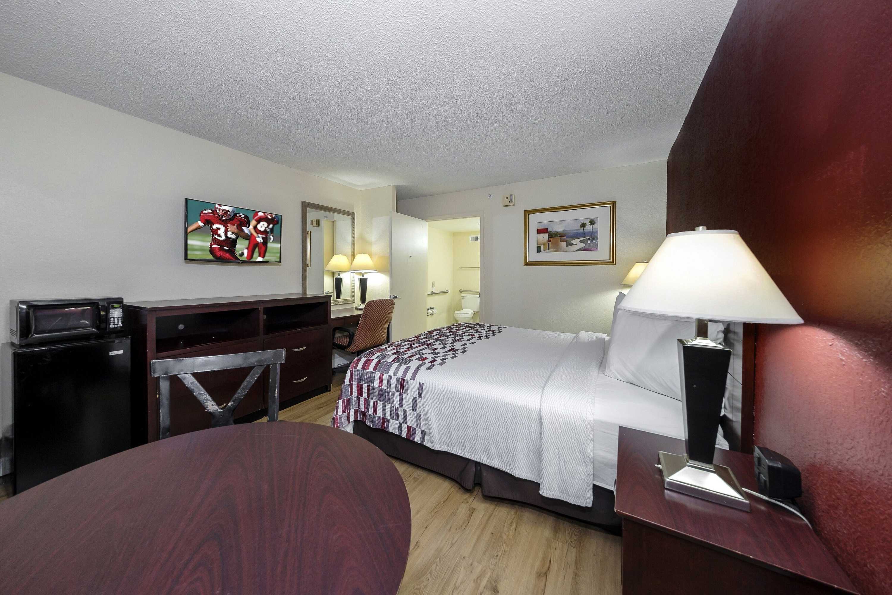 Gift card for Red Roof Inn Ellenton – Bradenton NE Gift card for Red Roof Inn Ellenton – Bradenton NE