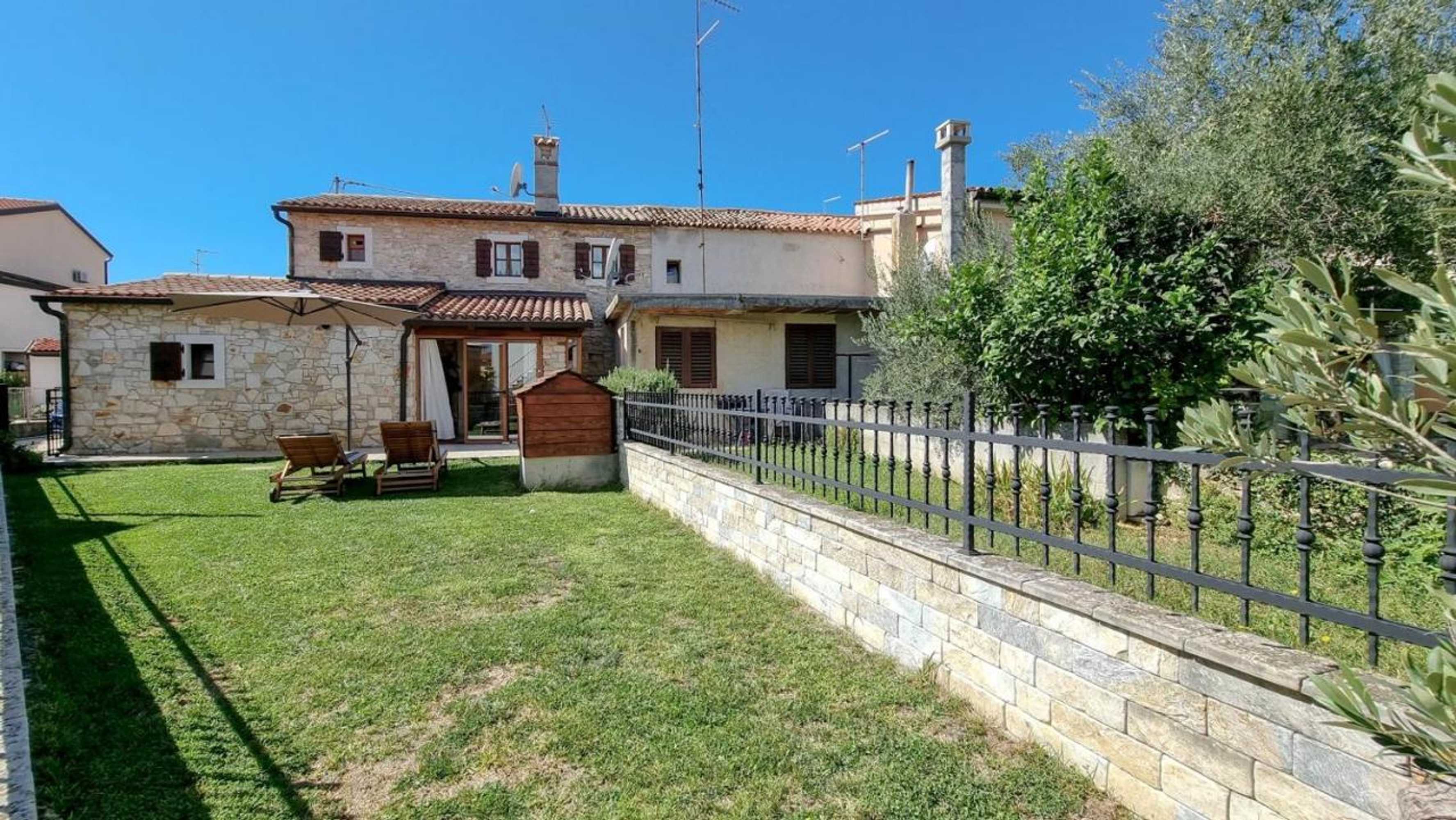 Gift card for Ariana