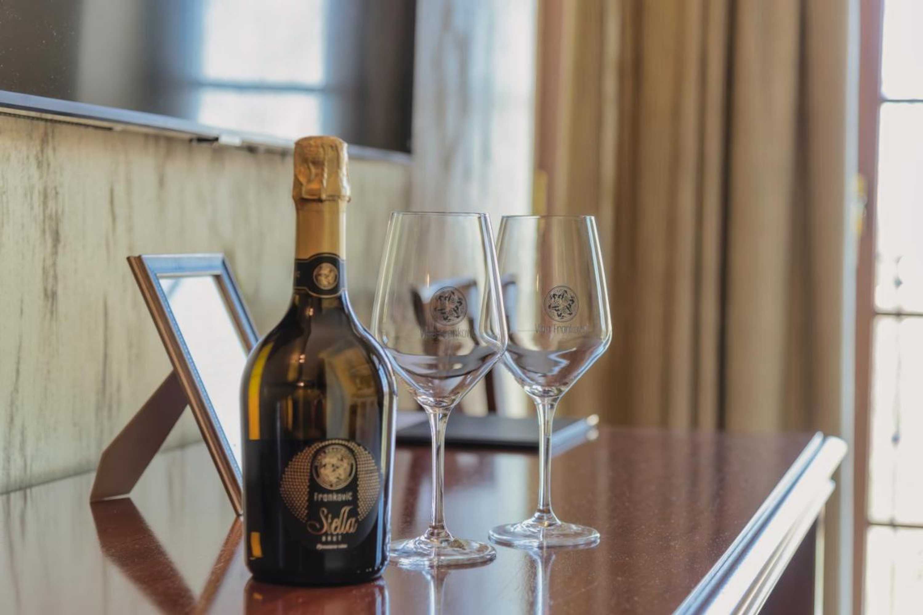 Gift card for Bella & Stella Rooms