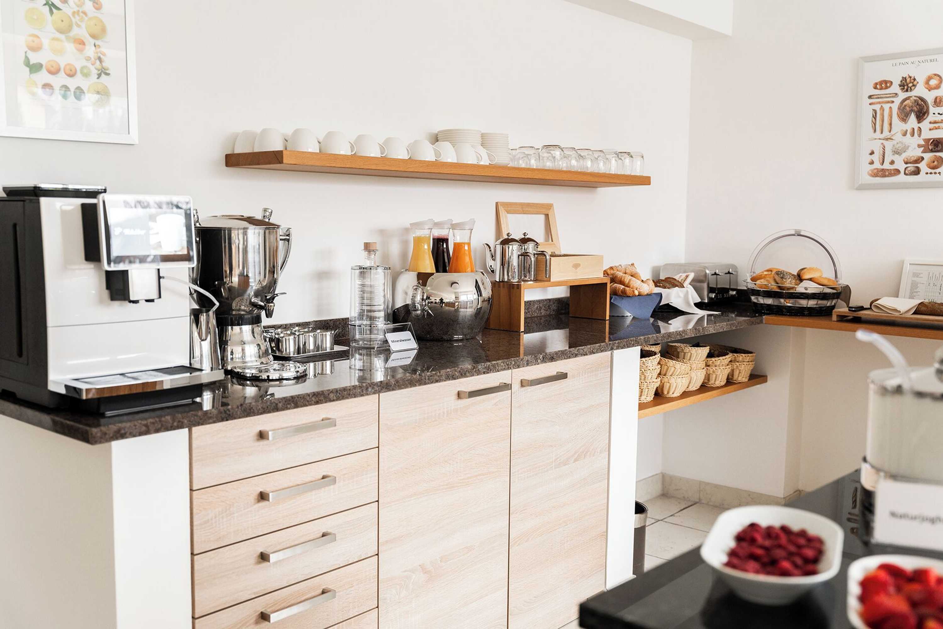 Gift card for Hotel Vier Jahreszeiten Direkt an Den Kliniken Und Therme Bad Krozingen, Nahe Freiburg