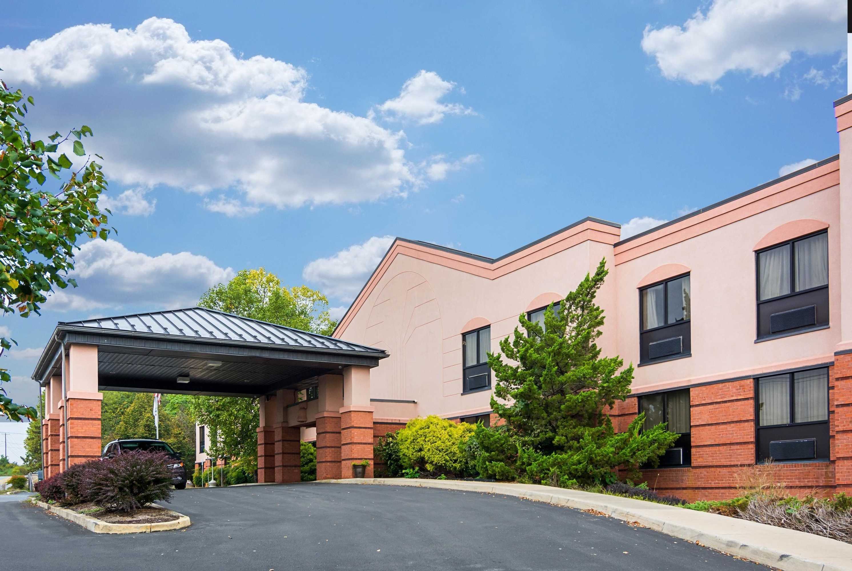 Gift card for Quality Inn & Suites Kearneysville - Martinsburg Gift card for Quality Inn & Suites Kearneysville - Martinsburg