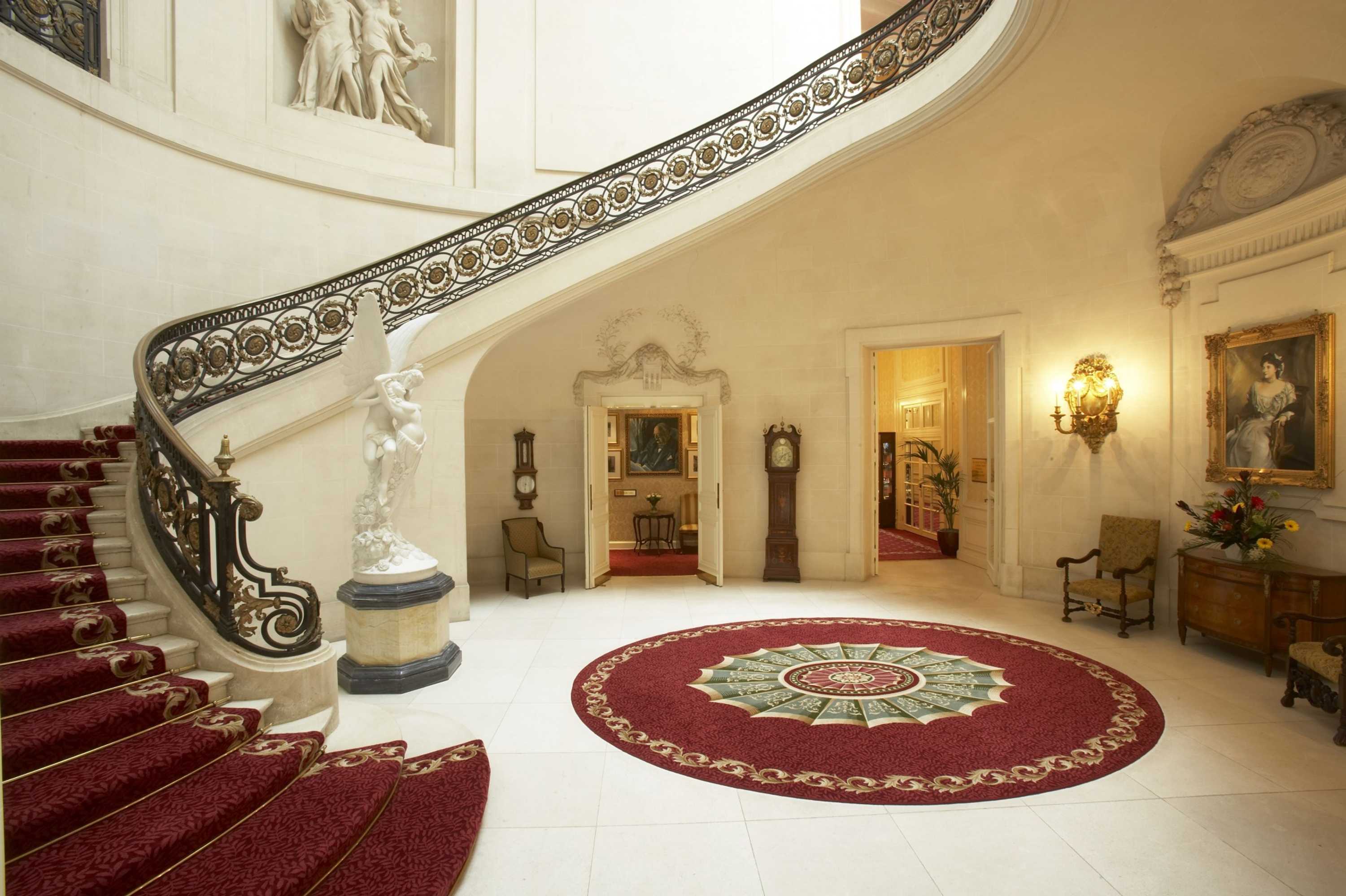 Gift card for Luton Hoo Hotel, Golf And Spa Gift card for Luton Hoo Hotel, Golf And Spa