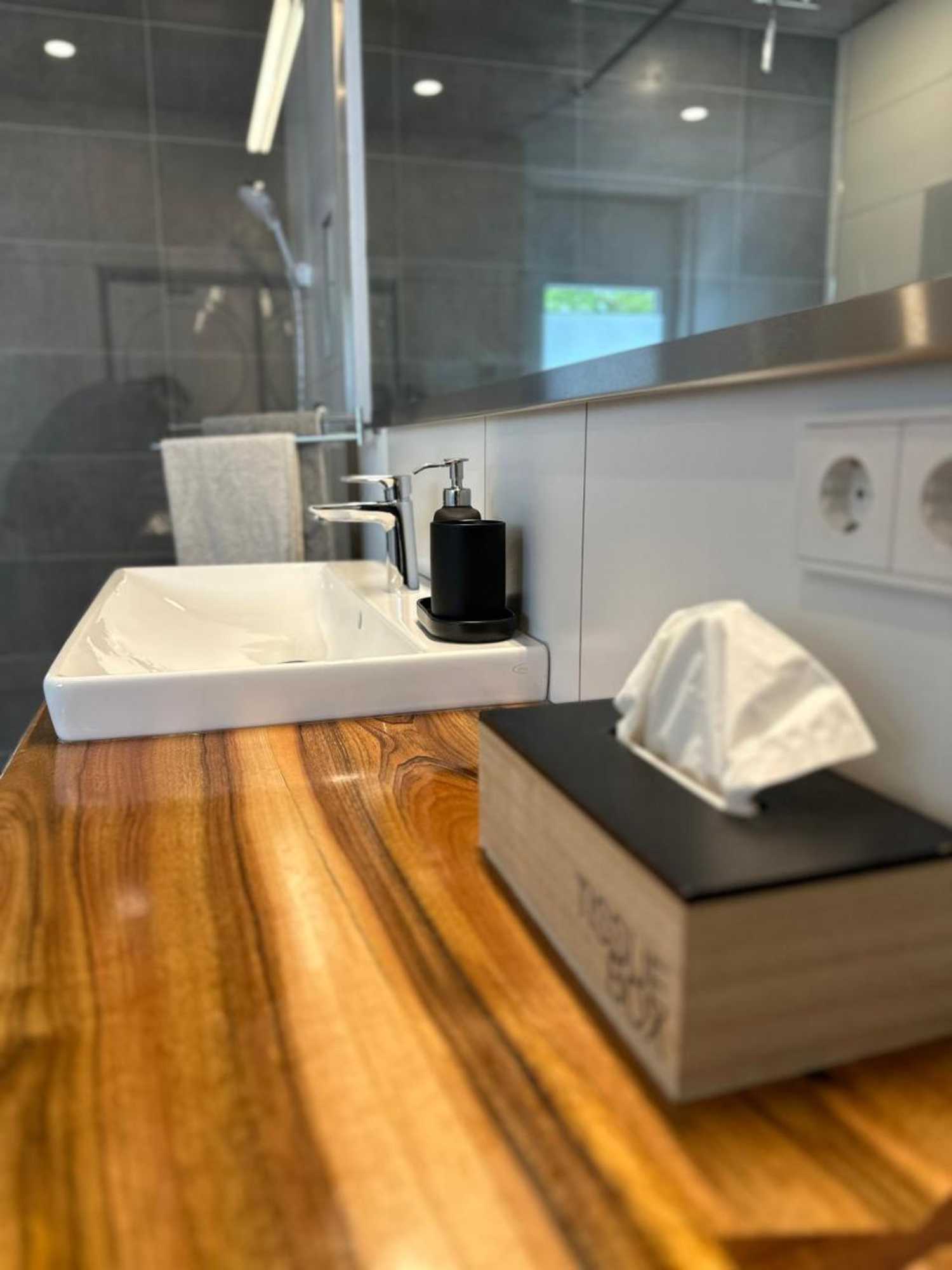 Gift card for Moderne Ferienwohnung Rhenum Mit Wallbox