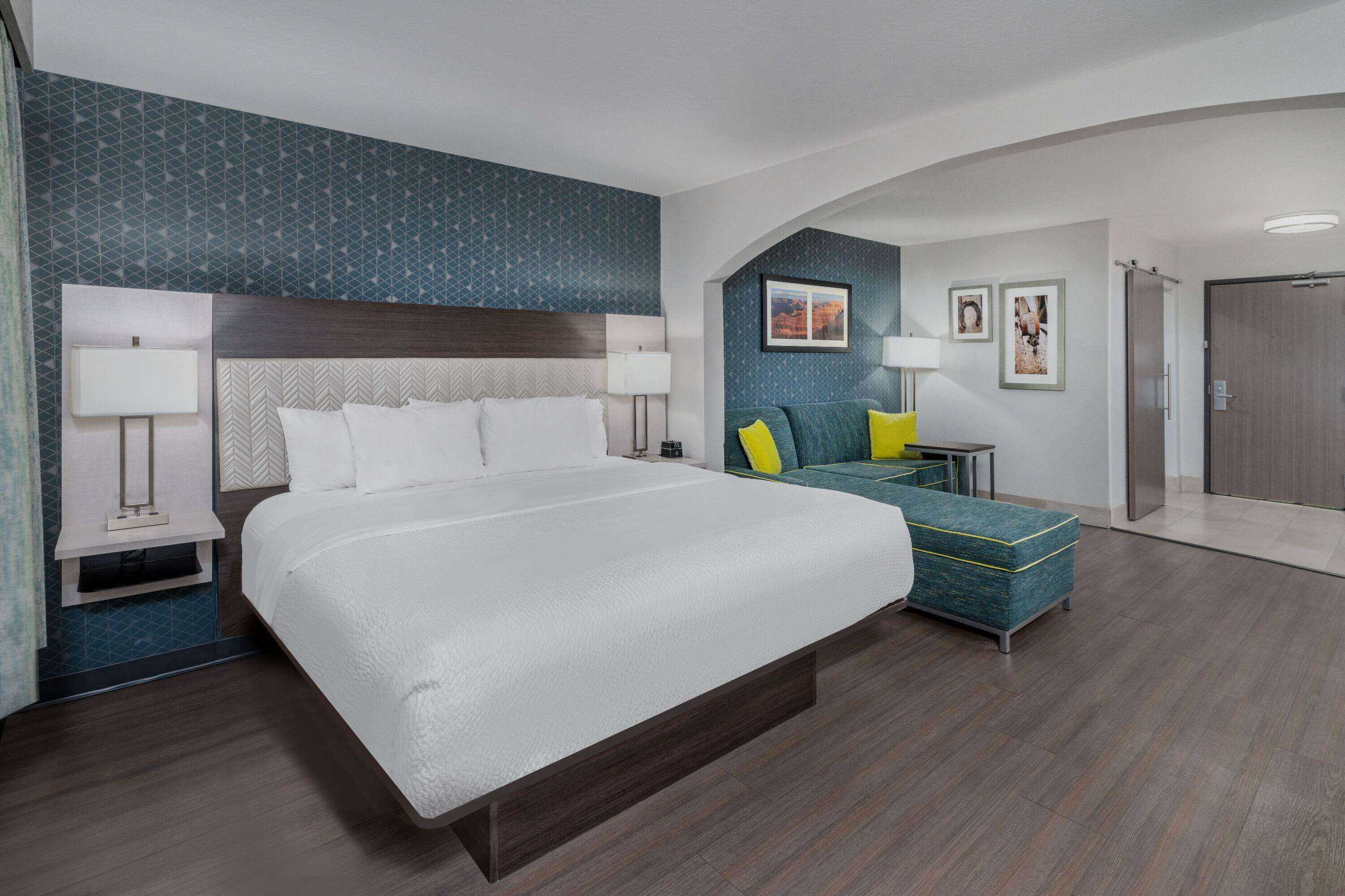 Gift card for La Quinta Inn & Suites by Wyndham Santa Rosa Gift card for La Quinta Inn & Suites by Wyndham Santa Rosa