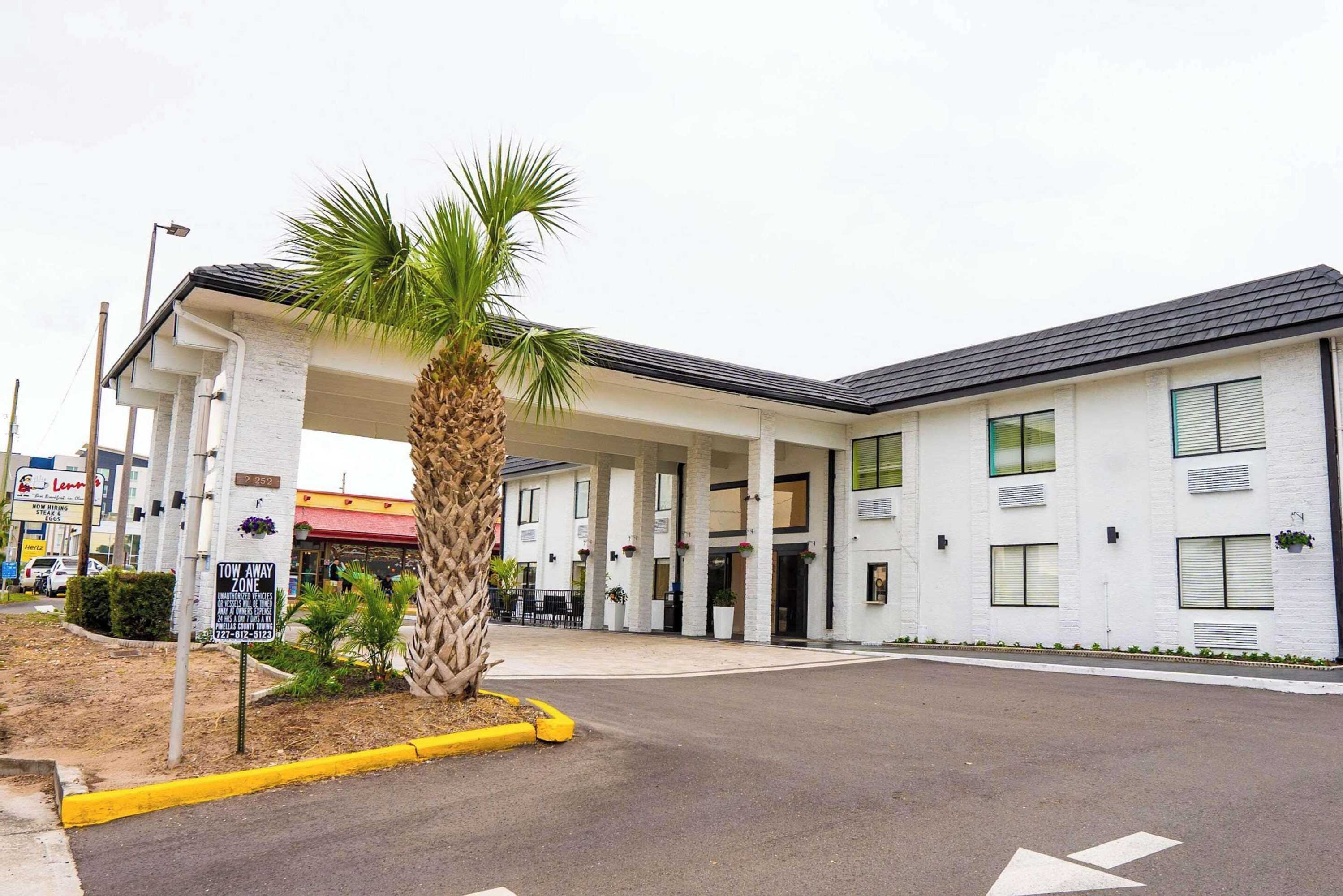 Gift card for Rodeway Inn Clearwater - Central Gift card for Rodeway Inn Clearwater - Central