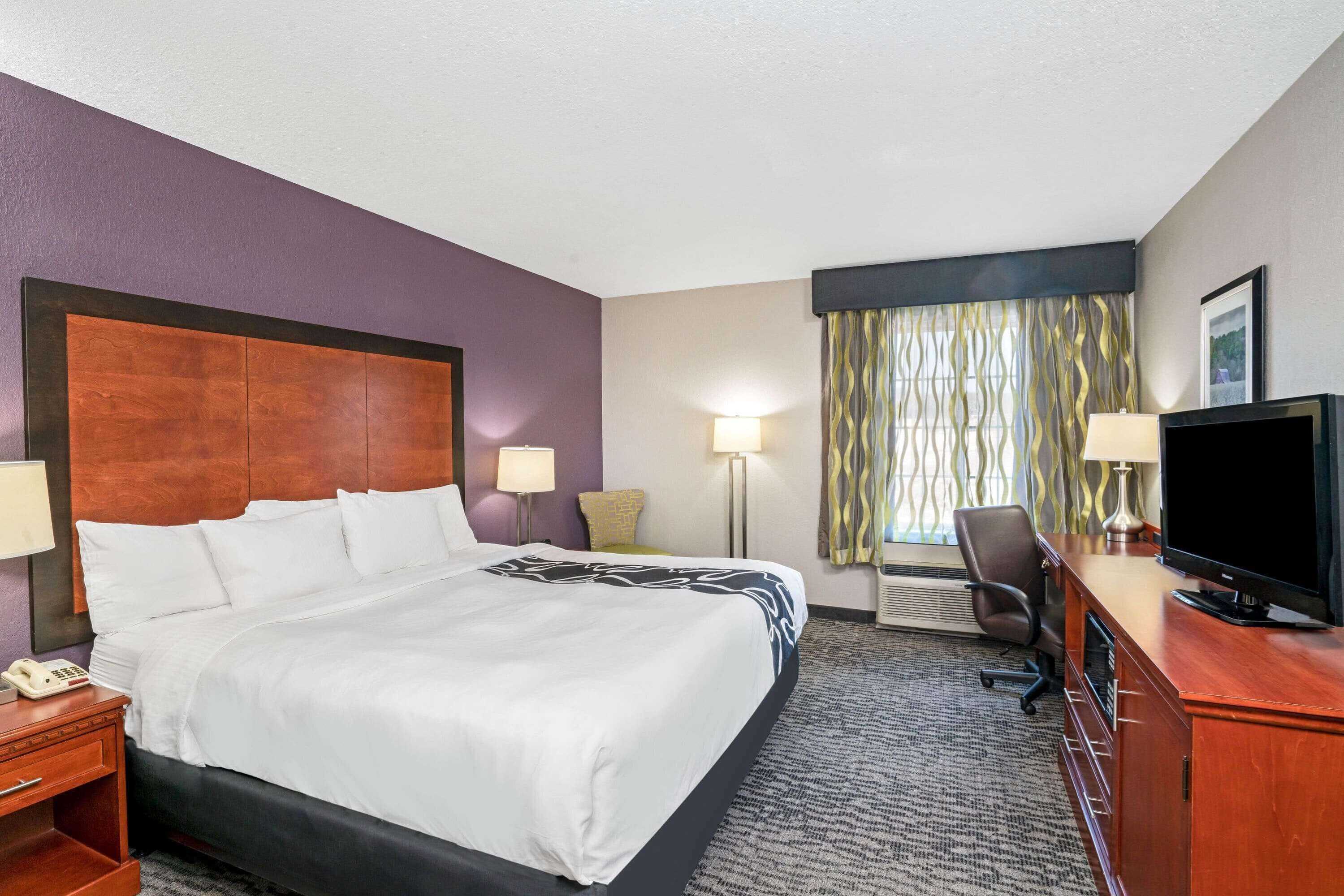 Gift card for La Quinta Inn & Suites by Wyndham Knoxville North I-75 Gift card for La Quinta Inn & Suites by Wyndham Knoxville North I-75