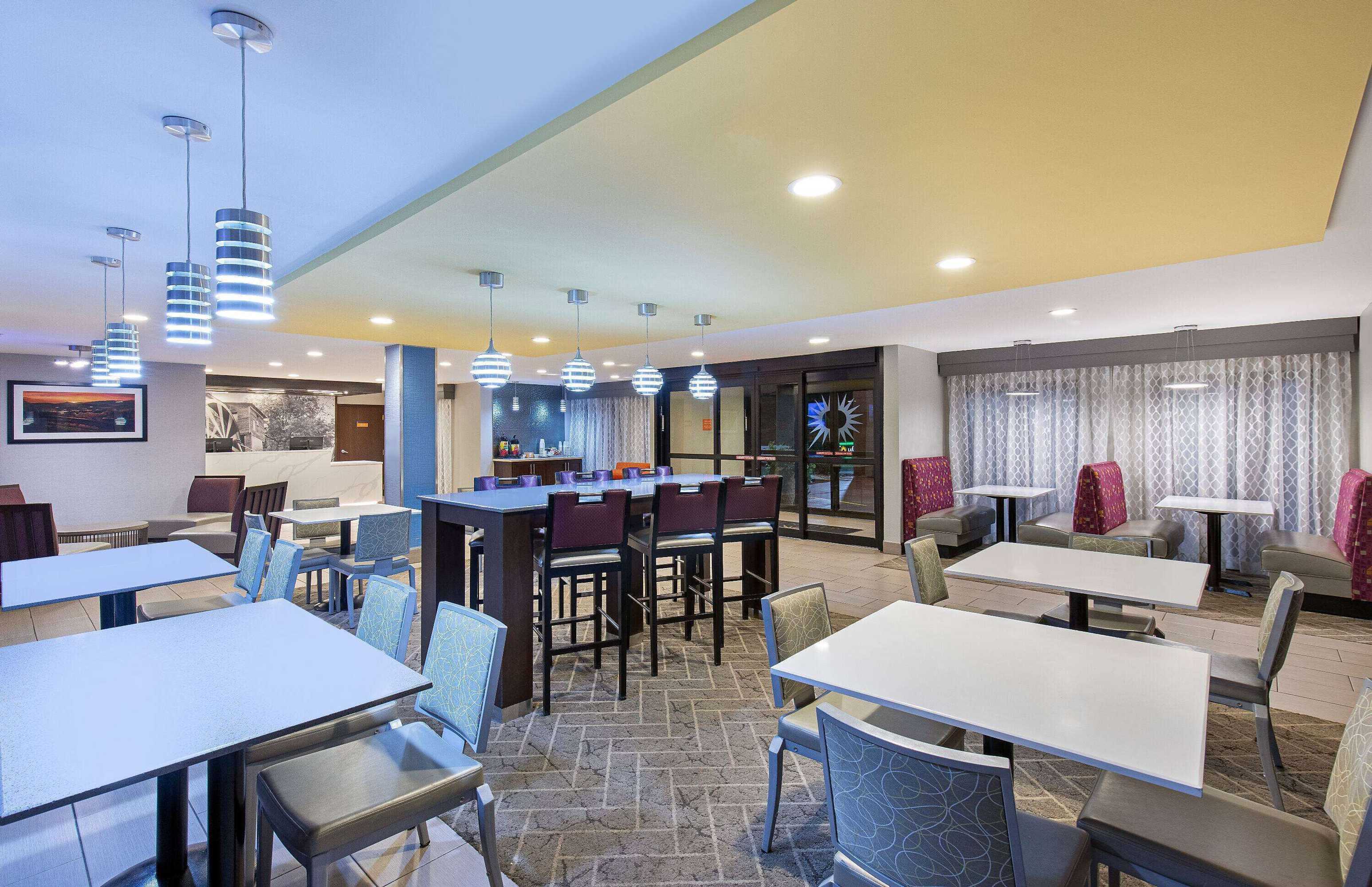 Gift card for La Quinta Inn by Wyndham Pigeon Forge-Dollywood Gift card for La Quinta Inn by Wyndham Pigeon Forge-Dollywood
