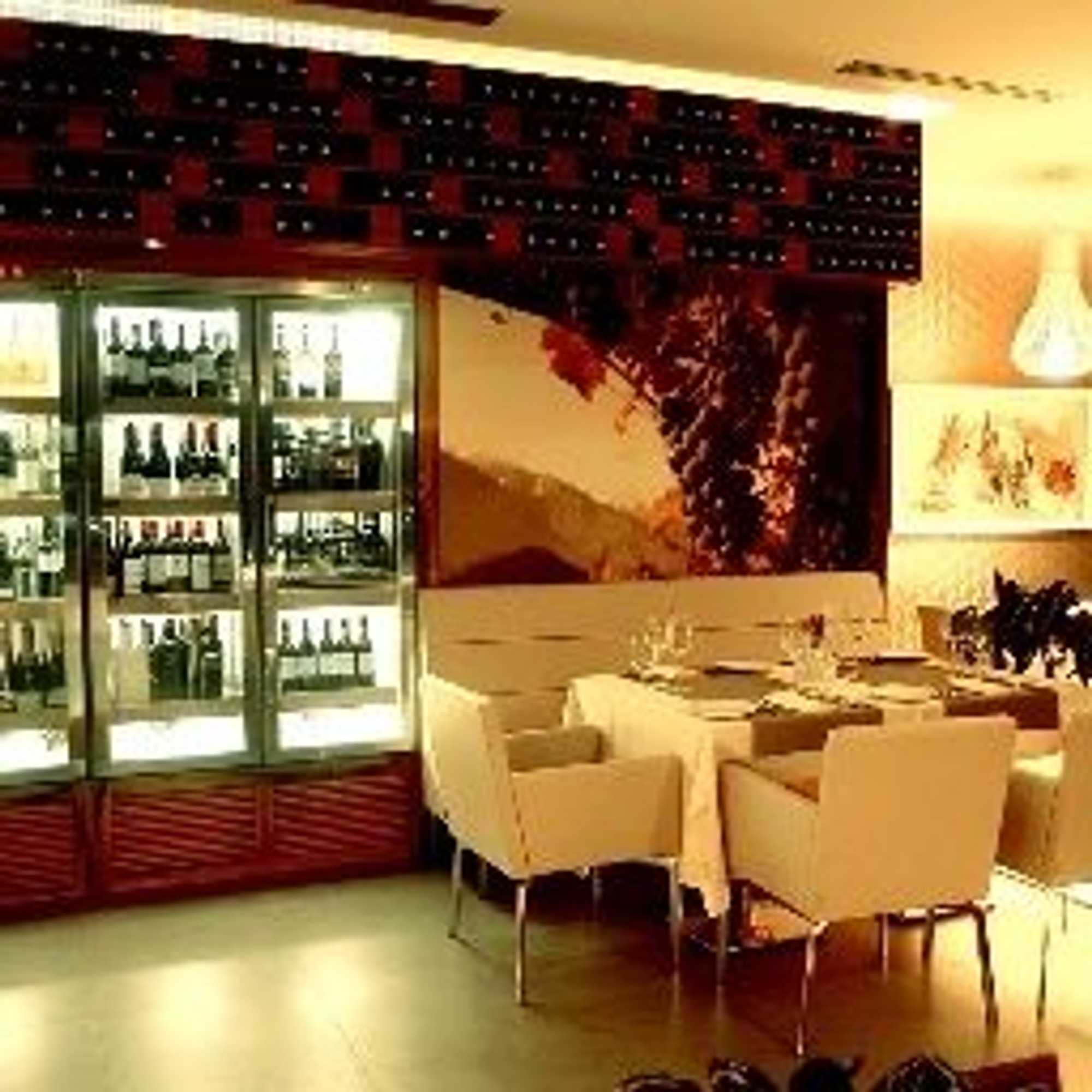 Gift card for Emerald Hotel Pristina Gift card for Emerald Hotel Pristina