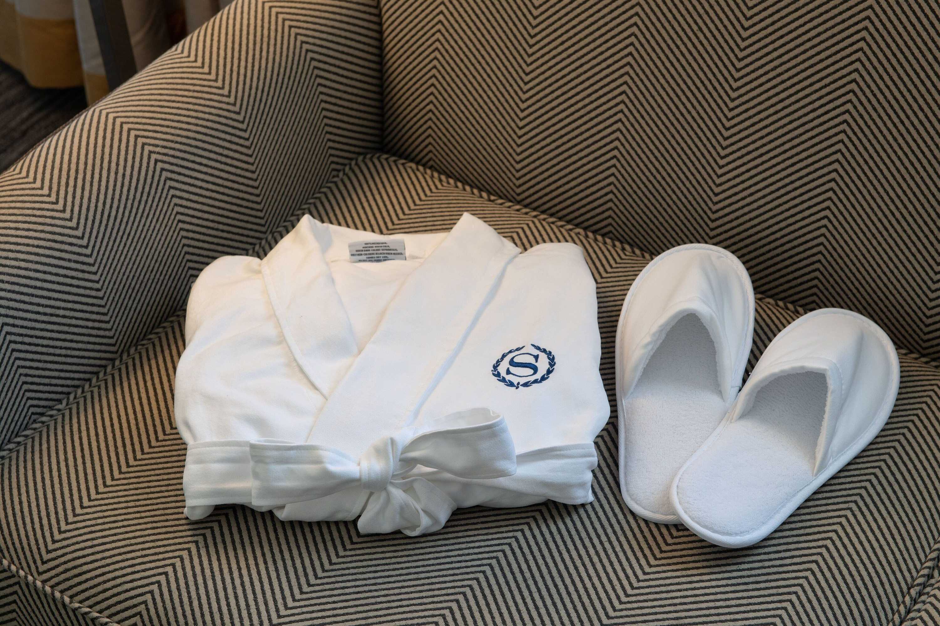 Gift card for Sheraton Milwaukee Brookfield Hotel Gift card for Sheraton Milwaukee Brookfield Hotel