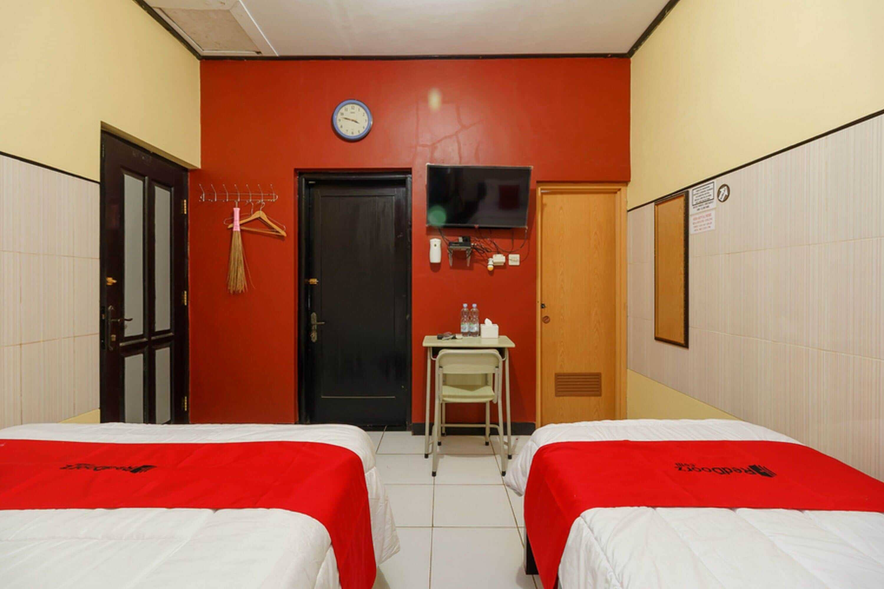 Gift card for Reddoorz Syariah Near Ciledug Station Gift card for Reddoorz Syariah Near Ciledug Station